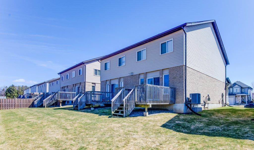 Photo 27 of 39 Iron Gate Street, Kitchener — HOMEH