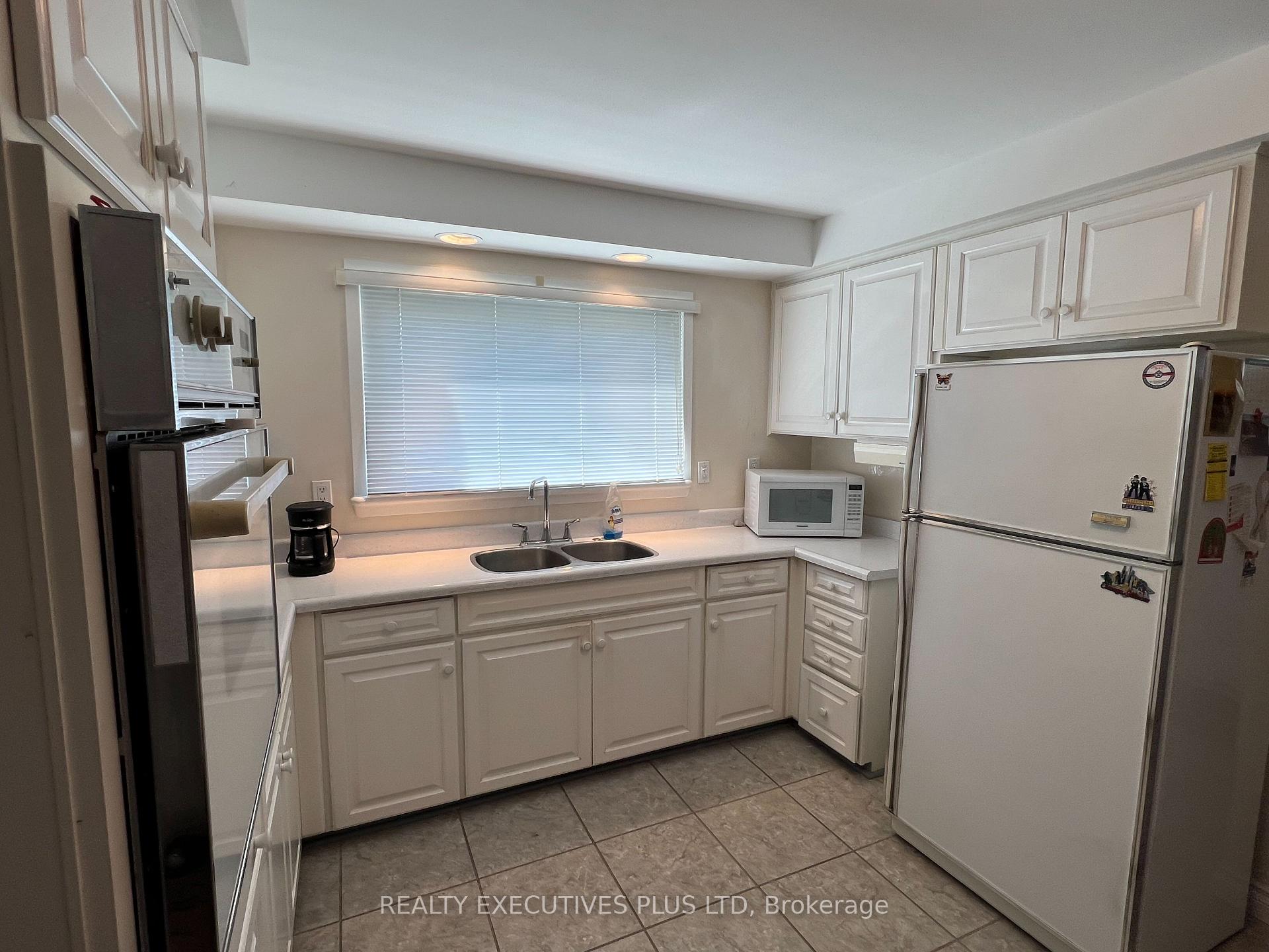Photo 4 of 39 Glebe Crescent, Brampton, Northgate — HOMEH