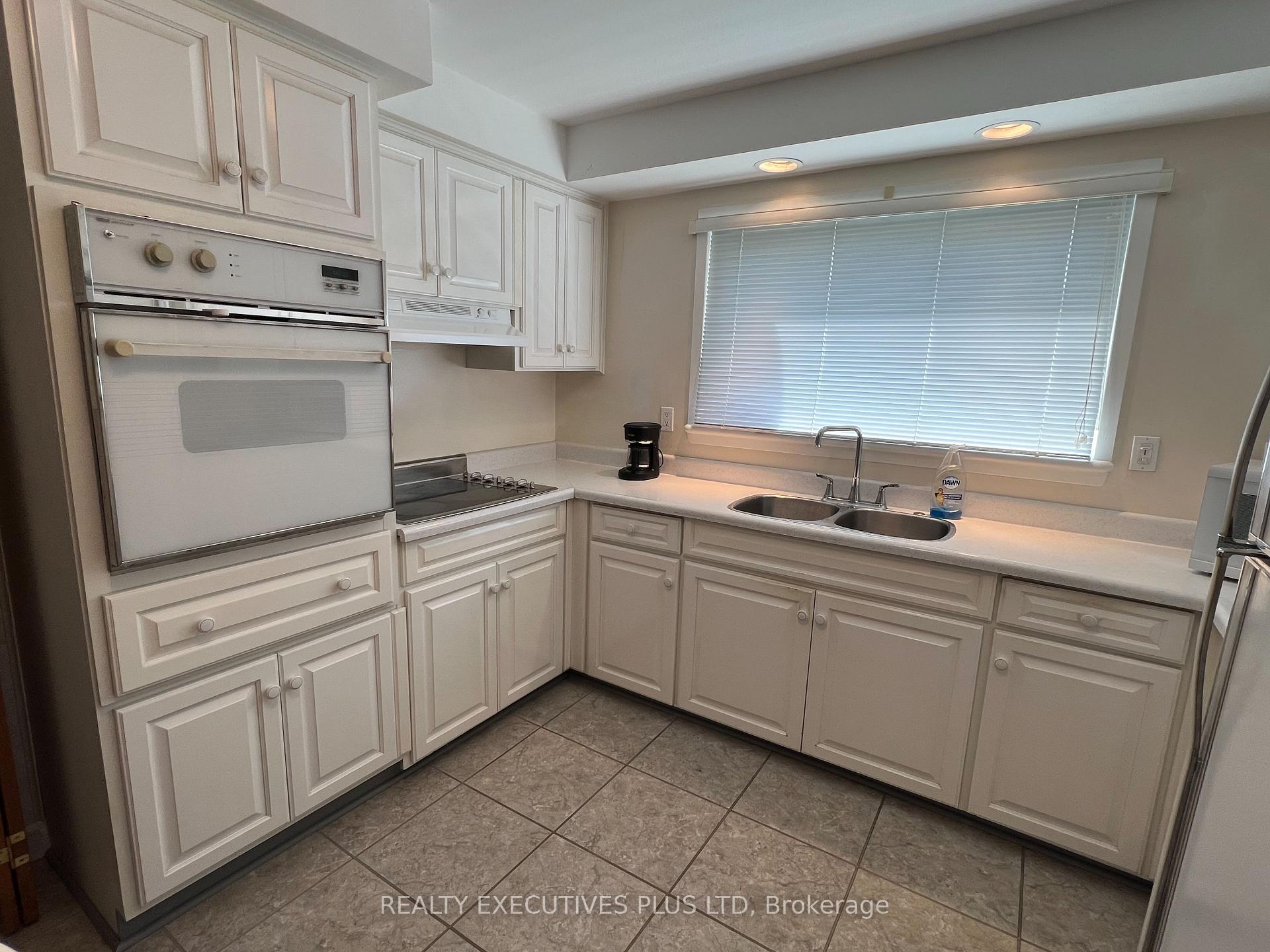 Photo 9 of 39 Glebe Crescent, Brampton, Northgate — HOMEH