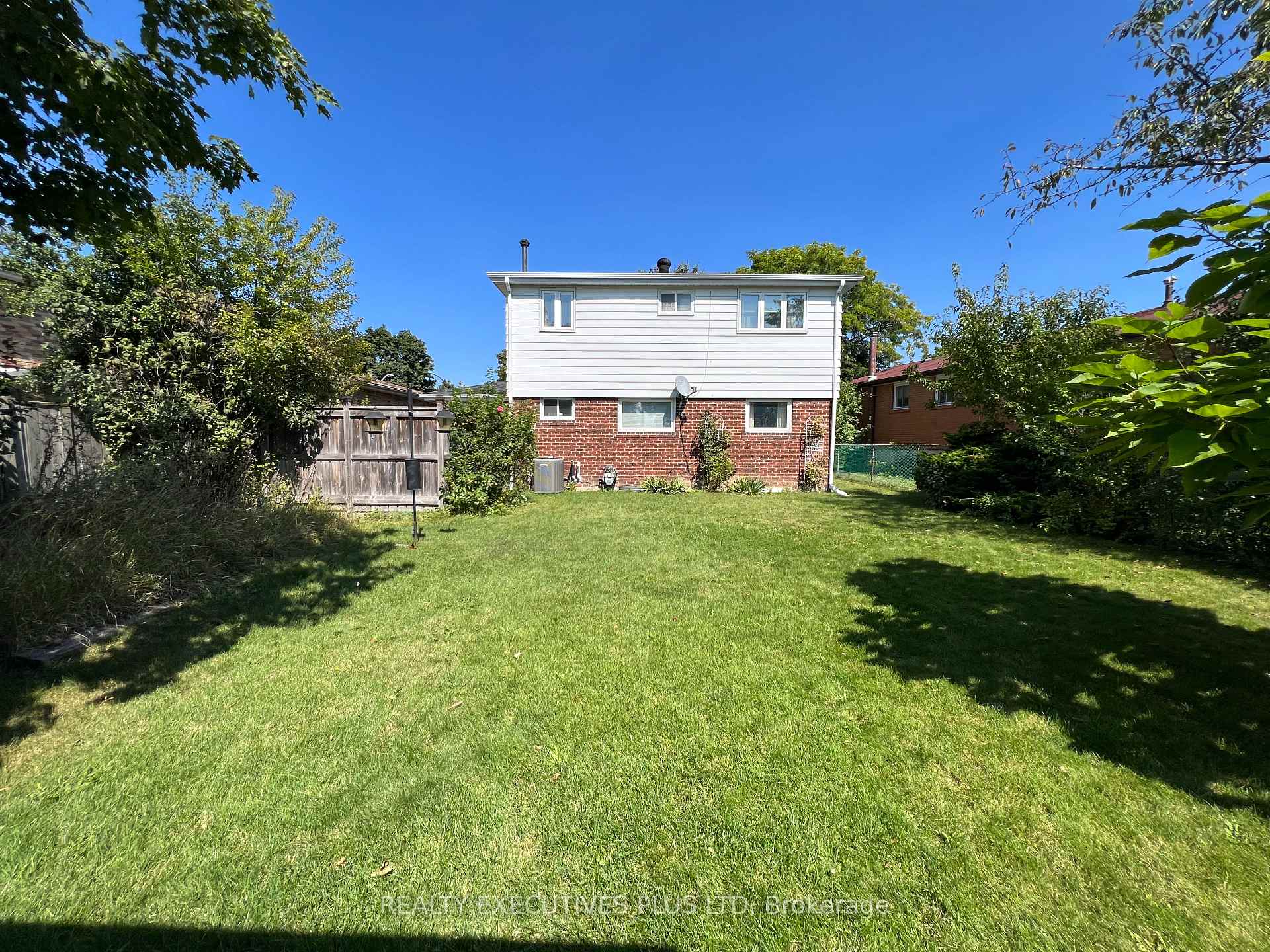 Photo 11 of 39 Glebe Crescent, Brampton, Northgate — HOMEH