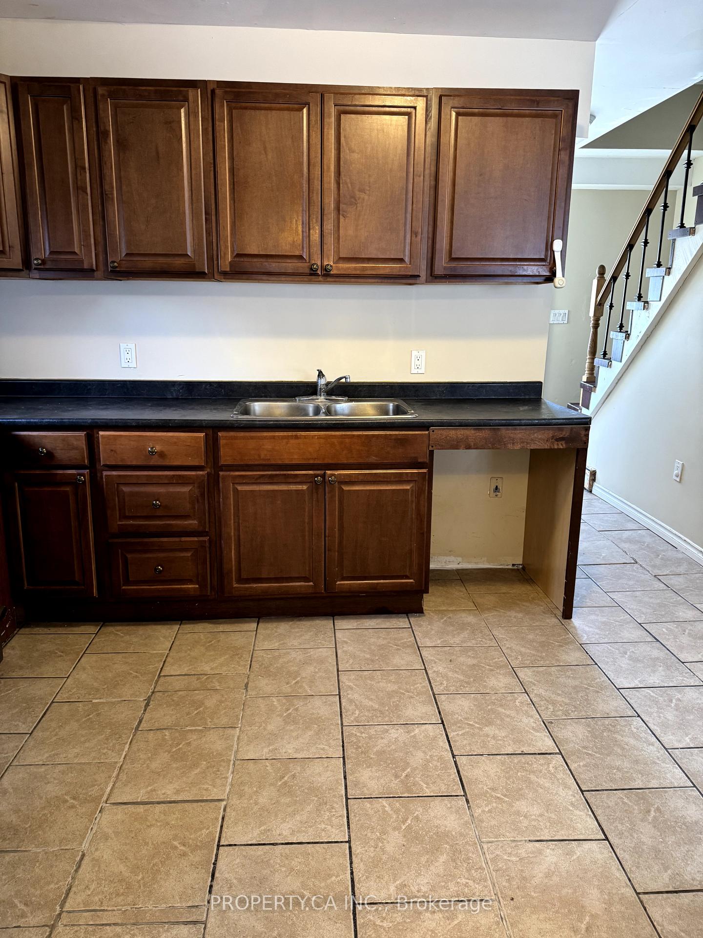Photo 4 of 251 Pine Beach Drive, Georgina, Keswick South — HOMEH