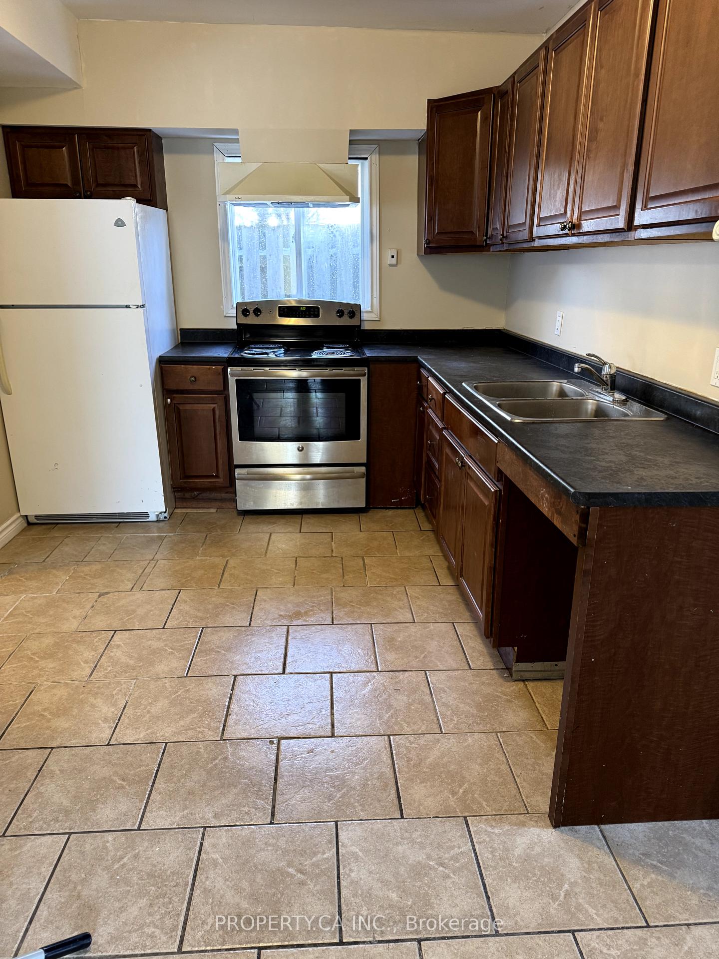 Photo 9 of 251 Pine Beach Drive, Georgina, Keswick South — HOMEH