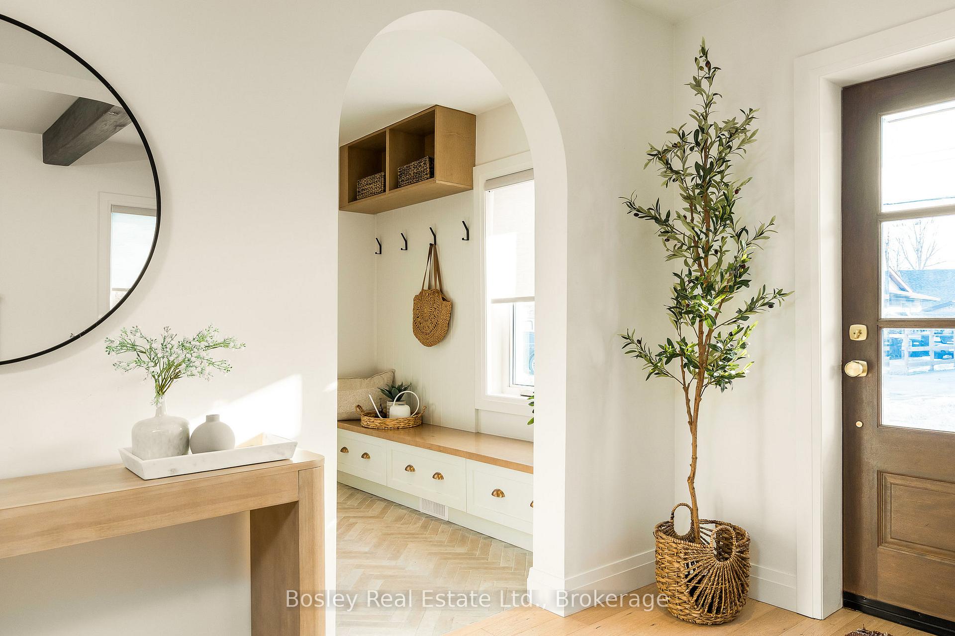Photo 4 of 200 Birch Street W, Collingwood — HOMEH