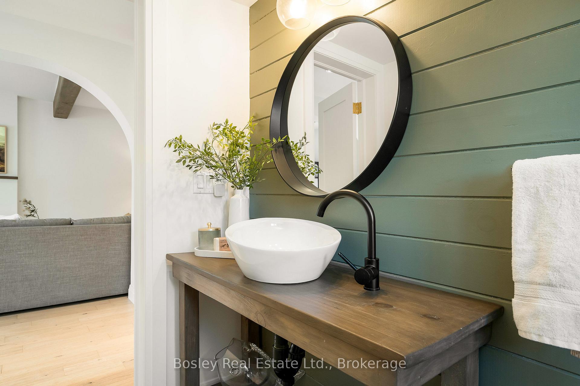 Photo 15 of 200 Birch Street W, Collingwood — HOMEH