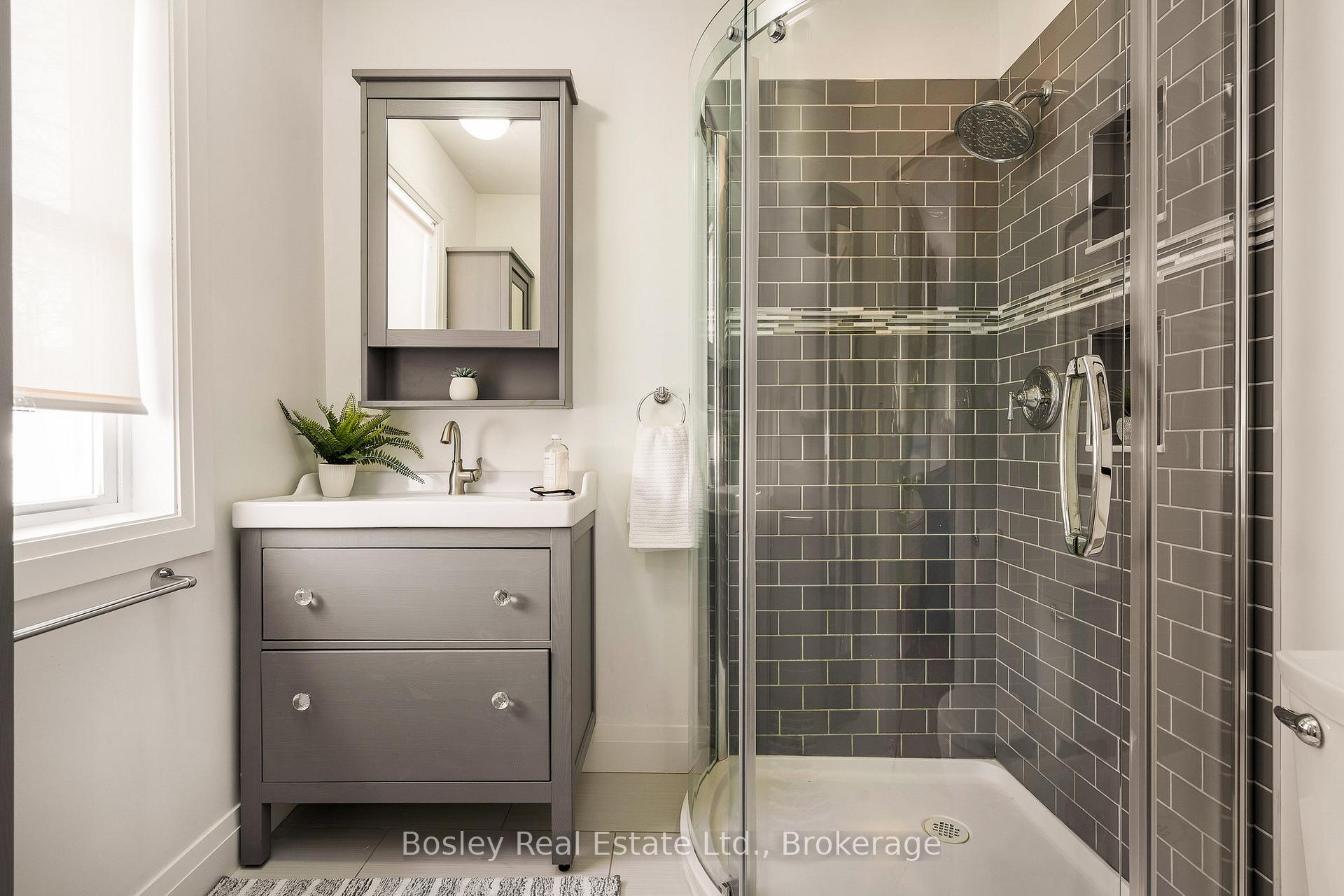 Photo 32 of 200 Birch Street W, Collingwood — HOMEH