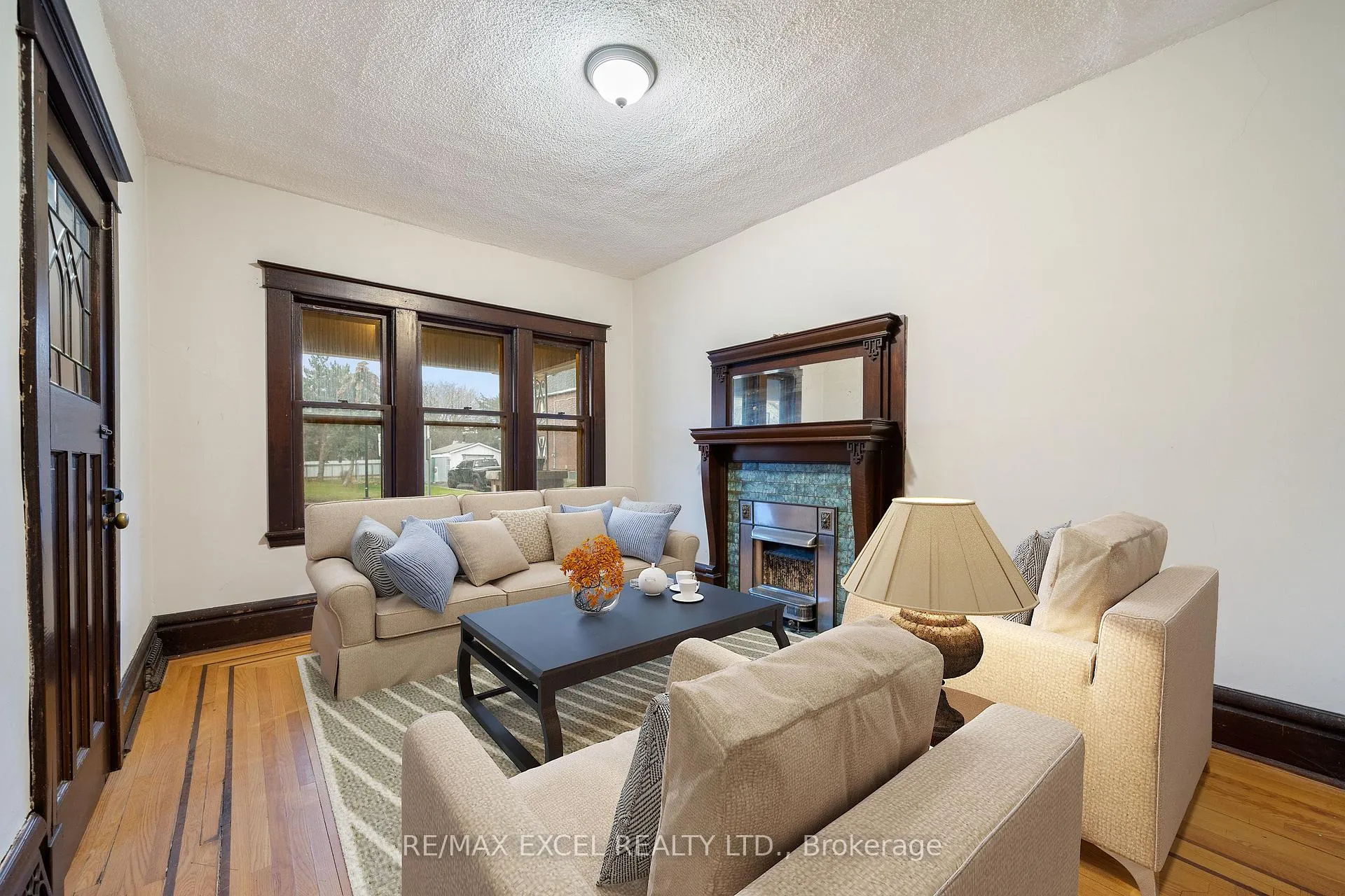 Photo 12 of 33 Edgemont Street N, Hamilton, Crown Point — HOMEH
