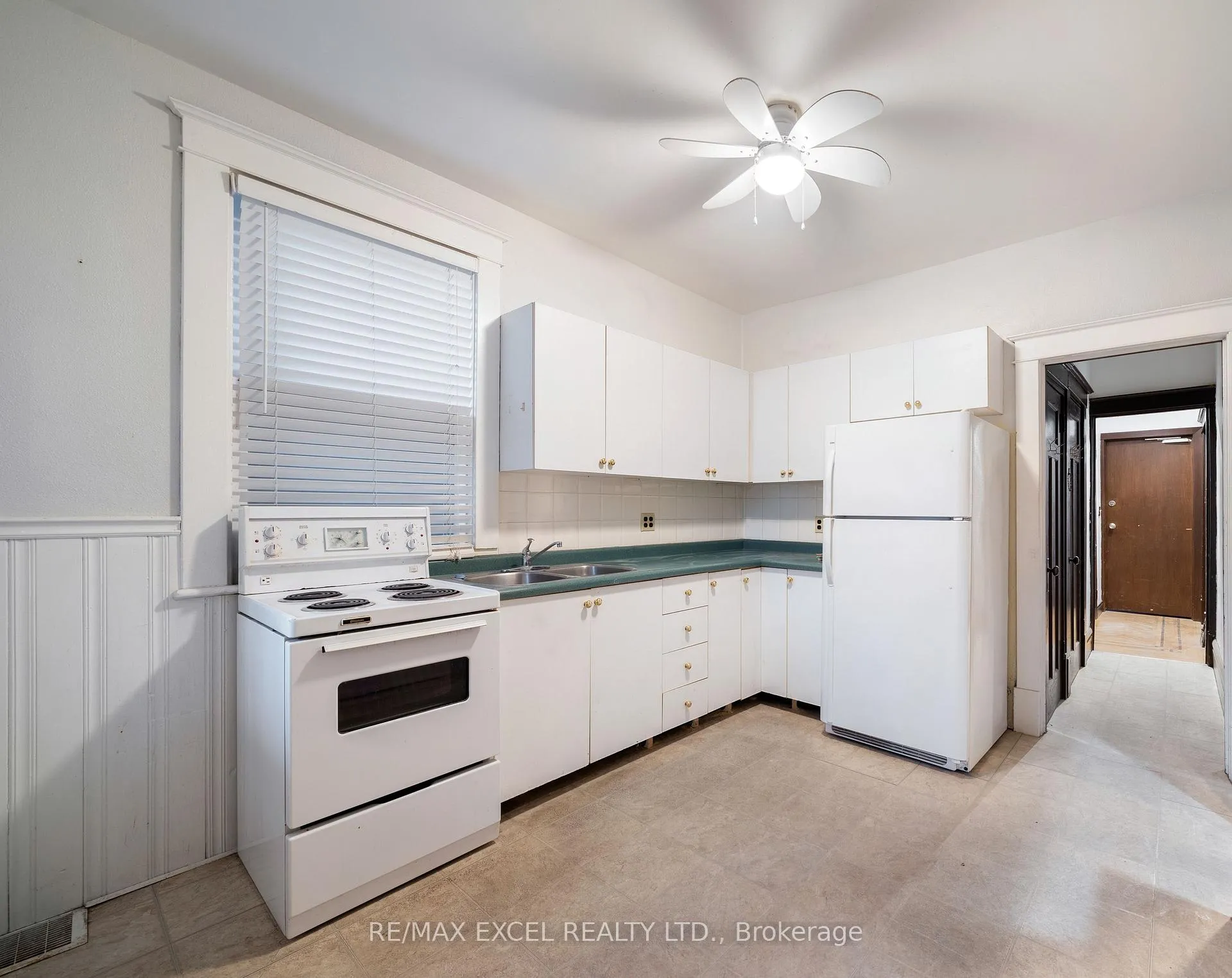 Photo 46 of 33 Edgemont Street N, Hamilton, Crown Point — HOMEH
