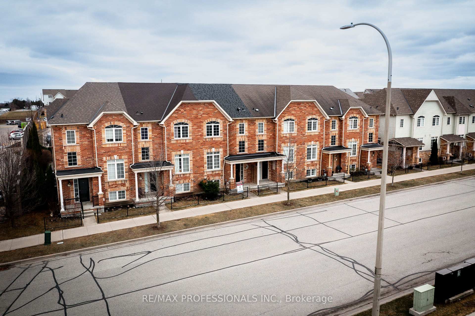 Photo 15 of 171 Kenneth Hobbs Avenue, Whitby, Pringle Creek — HOMEH