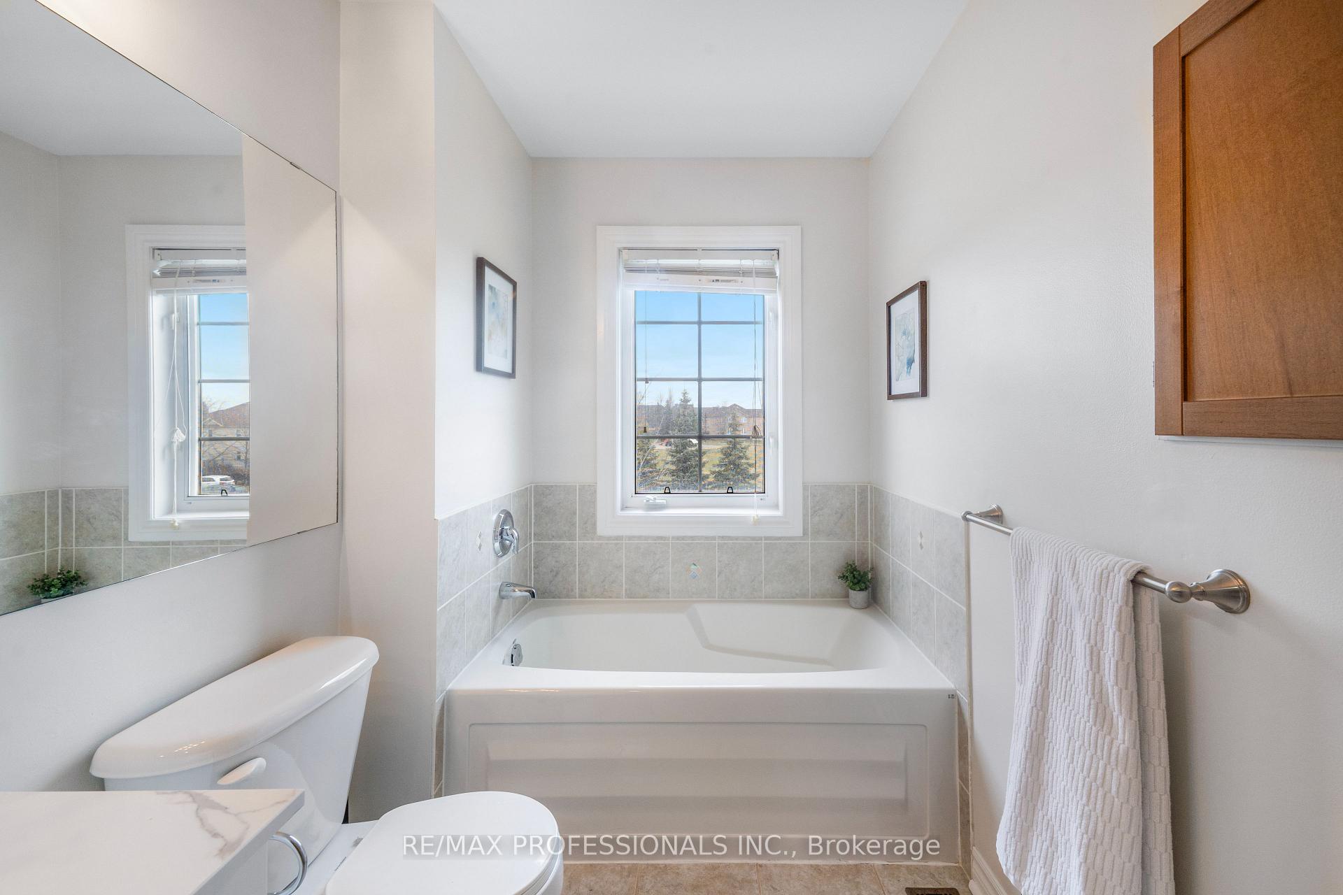Photo 35 of 171 Kenneth Hobbs Avenue, Whitby, Pringle Creek — HOMEH