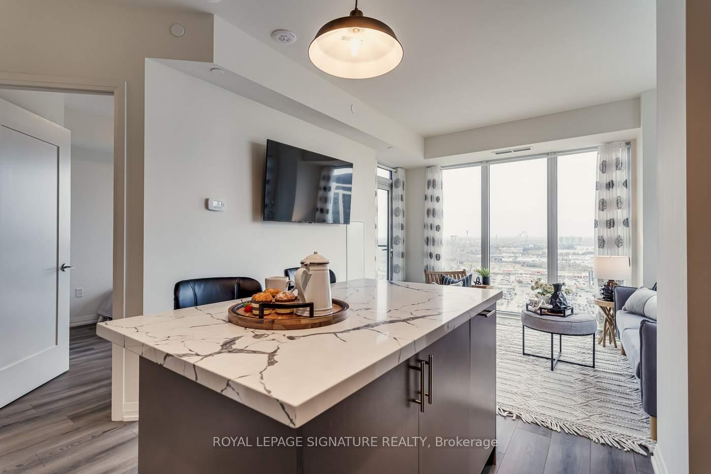Photo 5 of Unit 2124, 9000 Jane Street, Vaughan, Concord — HOMEH
