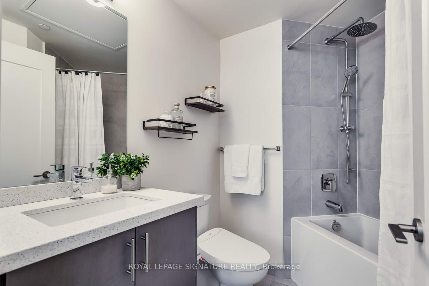 Photo 17 of Unit 2124, 9000 Jane Street, Vaughan, Concord — HOMEH