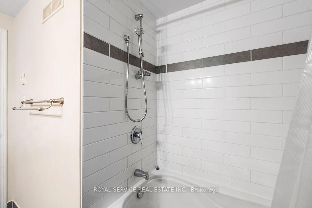 Photo 13 of 4470 Harwood Road, Hamilton Township, Rural Hamilton — HOMEH