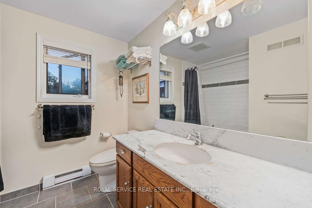 Photo 14 of 4470 Harwood Road, Hamilton Township, Rural Hamilton — HOMEH
