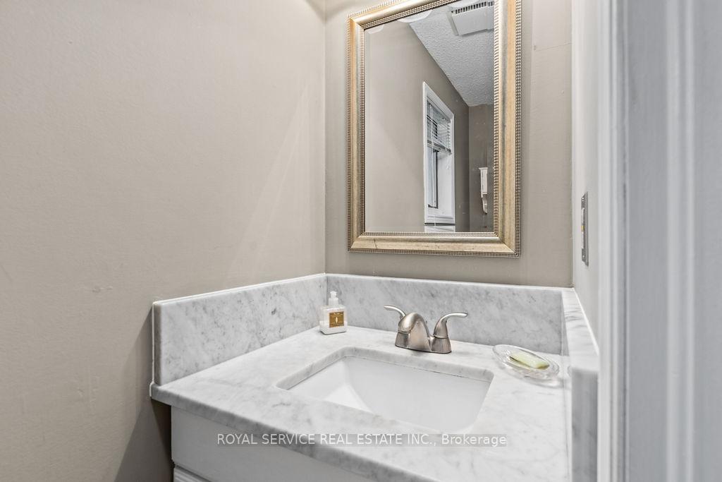 Photo 17 of 4470 Harwood Road, Hamilton Township, Rural Hamilton — HOMEH