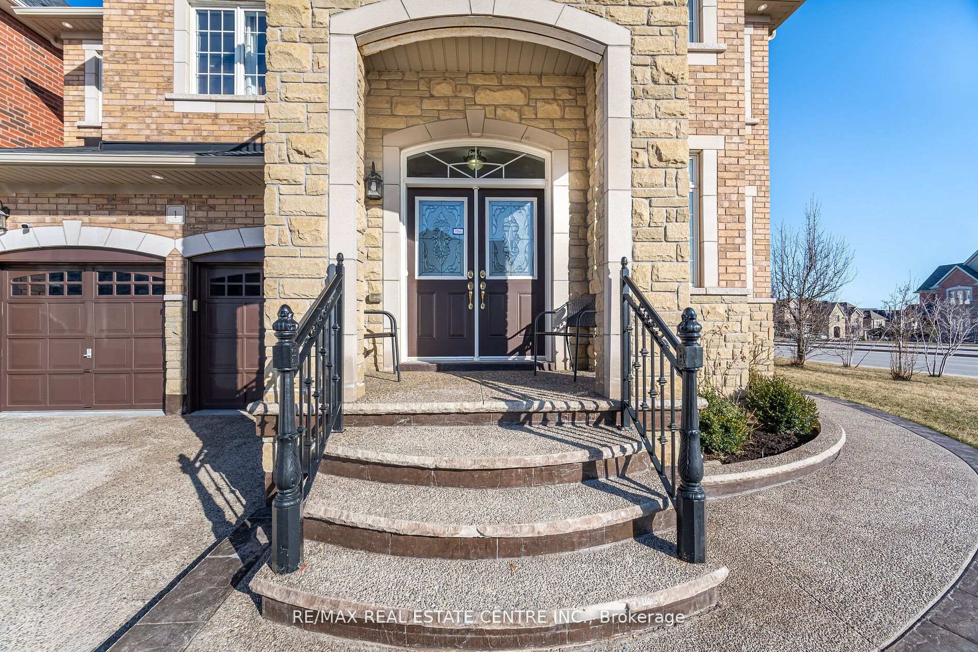 Photo 24 of 1 Ingleside Road, Brampton, Credit Valley — HOMEH