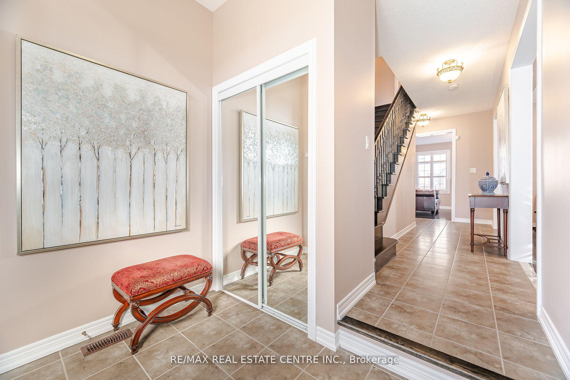 Photo 5 of 1 Ingleside Road, Brampton, Credit Valley — HOMEH