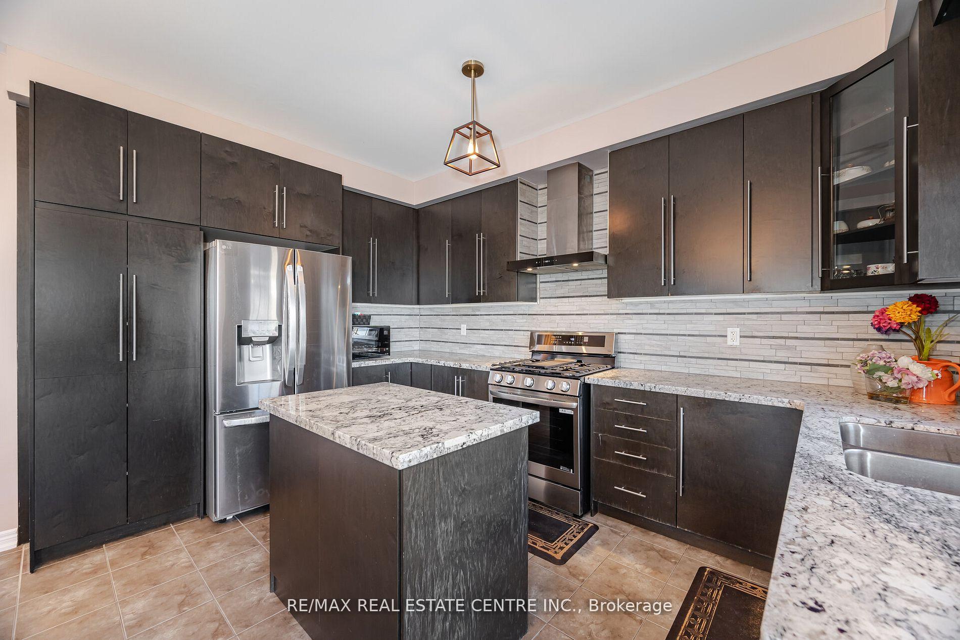 Photo 38 of 1 Ingleside Road, Brampton, Credit Valley — HOMEH
