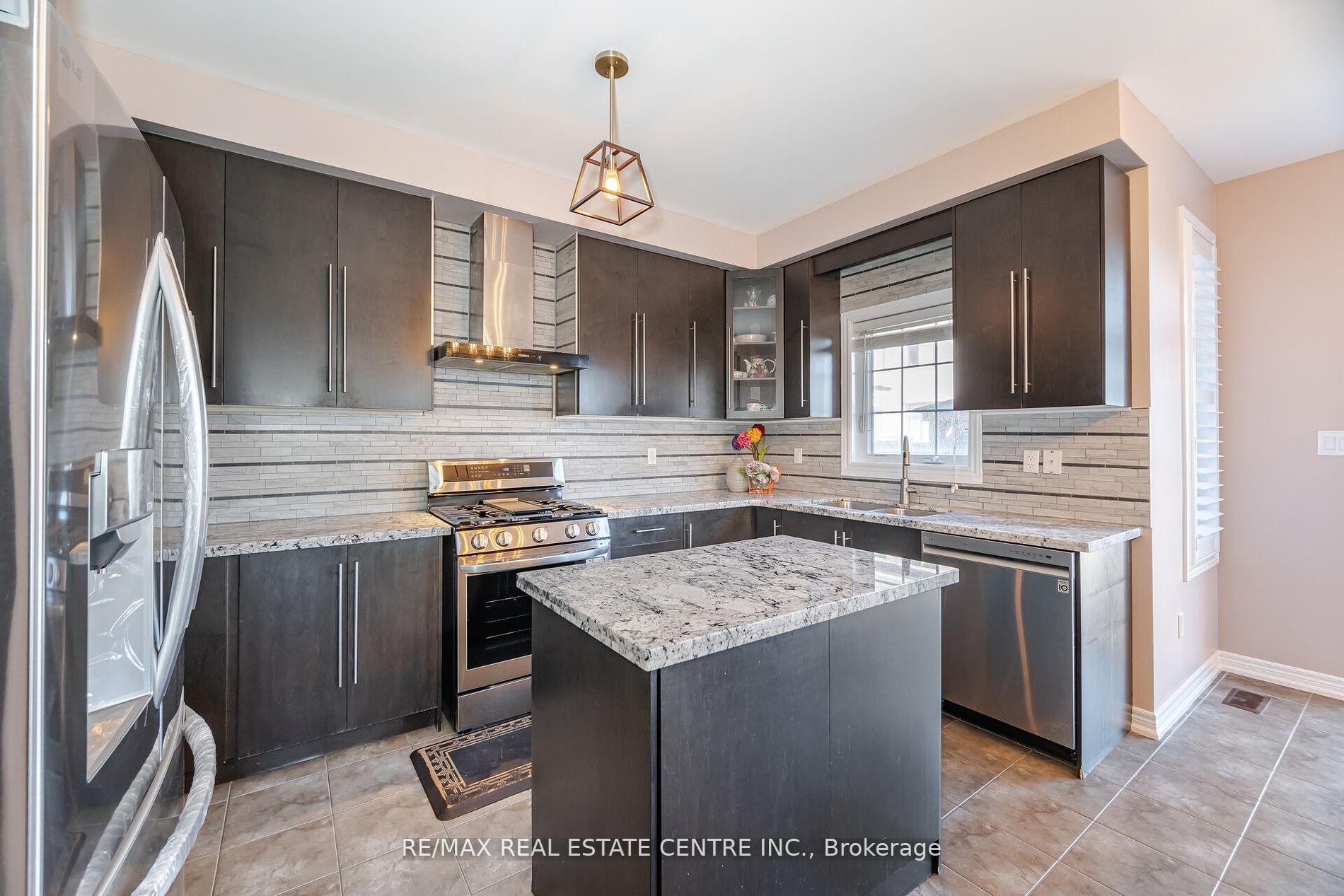 Photo 11 of 1 Ingleside Road, Brampton, Credit Valley — HOMEH