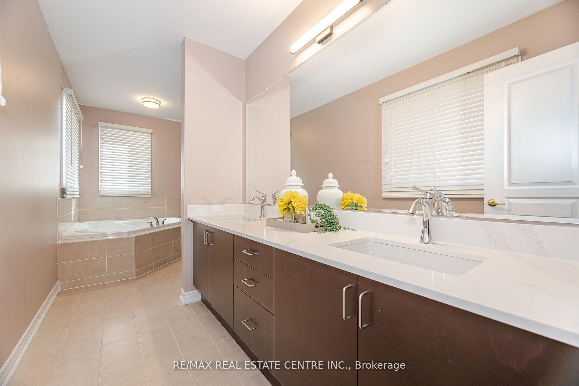 Photo 15 of 1 Ingleside Road, Brampton, Credit Valley — HOMEH
