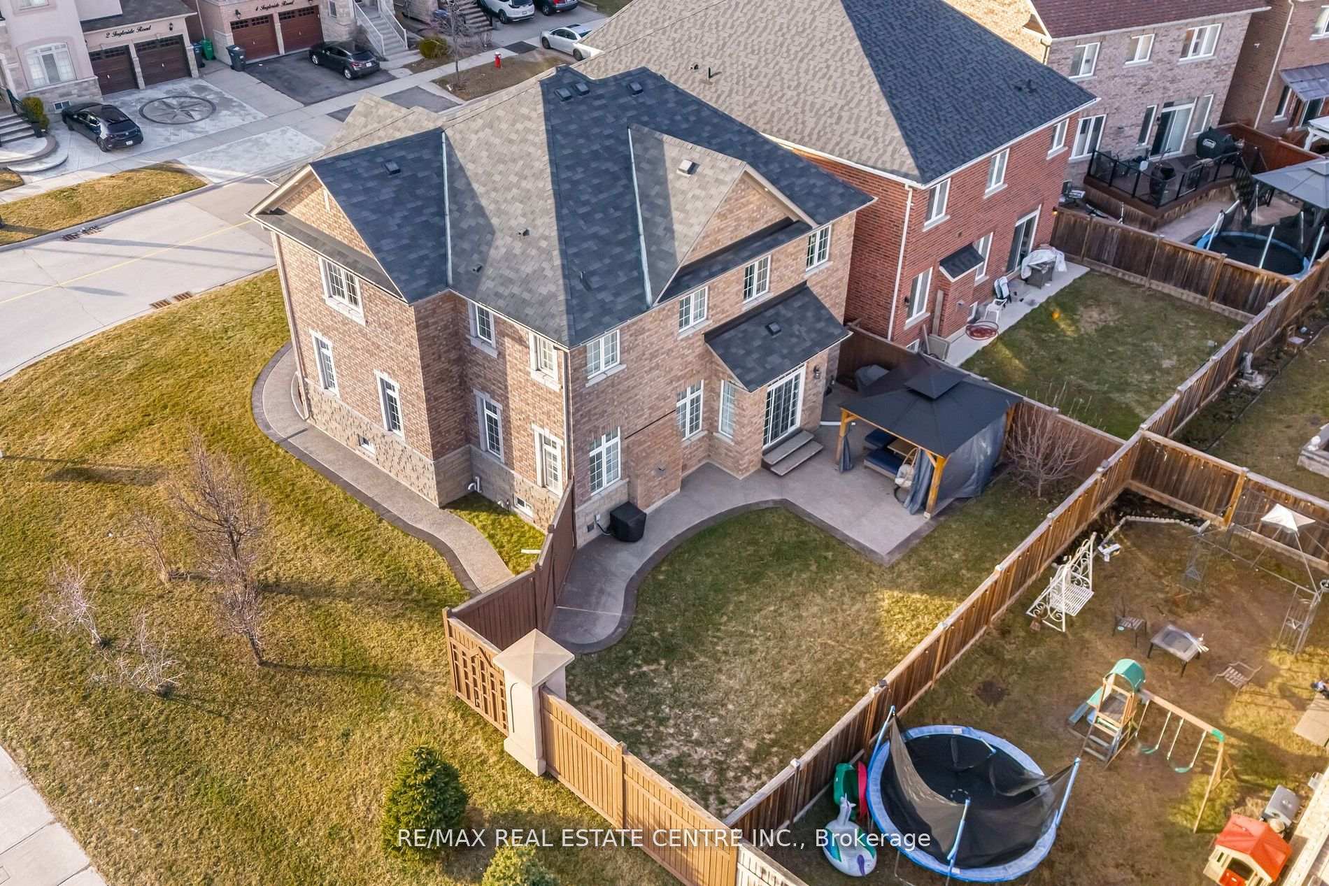 Photo 39 of 1 Ingleside Road, Brampton, Credit Valley — HOMEH