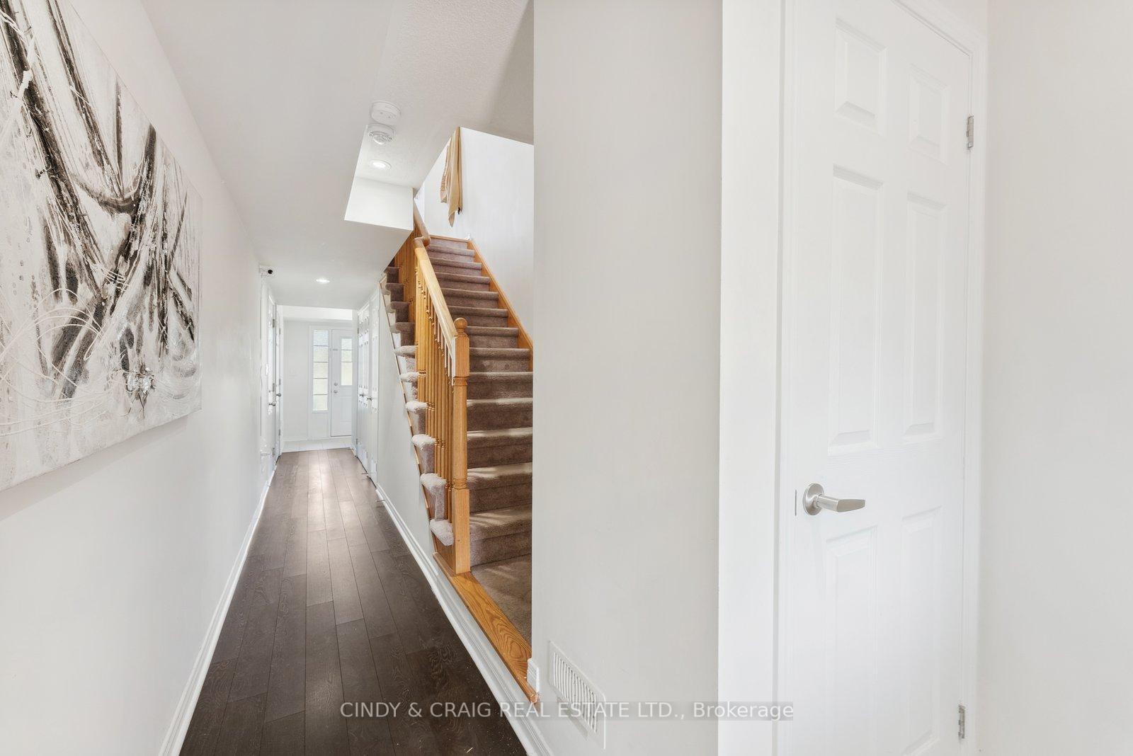 Photo 2 of 870 Atwater Path, Oshawa, Lakeview — HOMEH