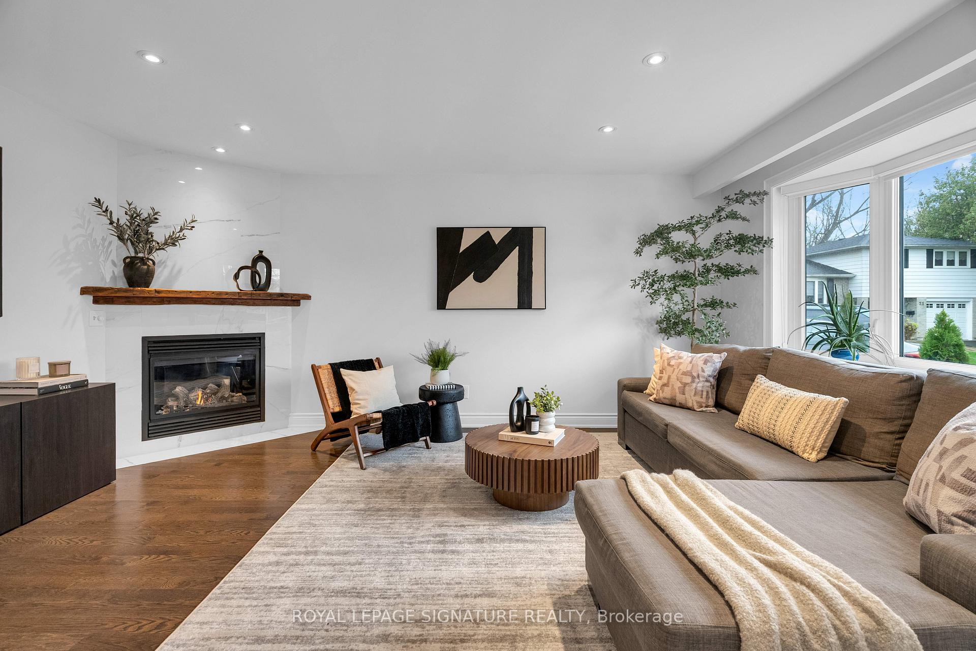 Photo 1 of 17 Birch Court, Aurora, Aurora Village — HOMEH
