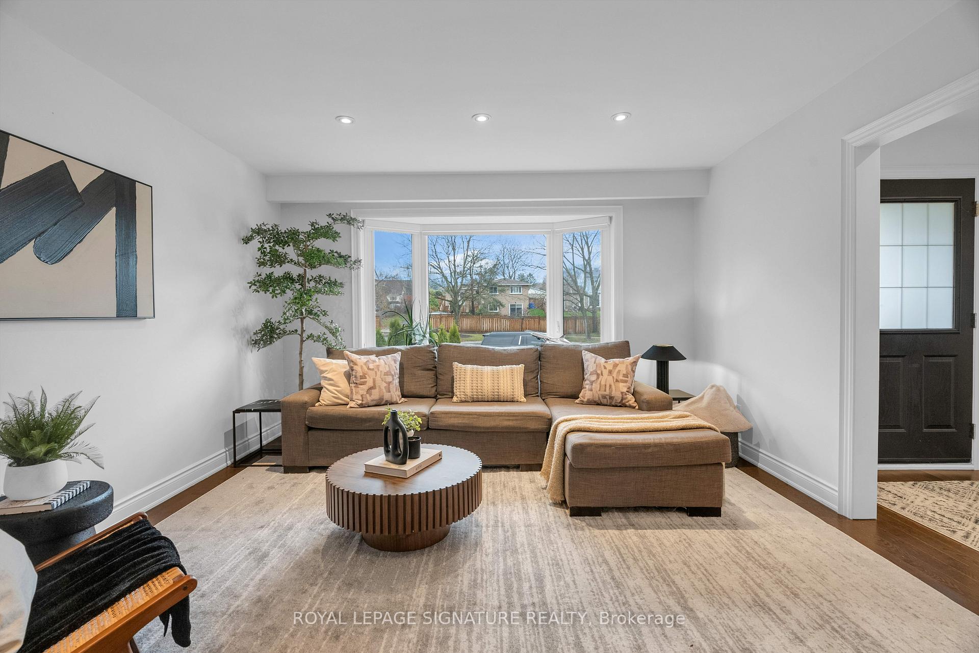 Photo 9 of 17 Birch Court, Aurora, Aurora Village — HOMEH
