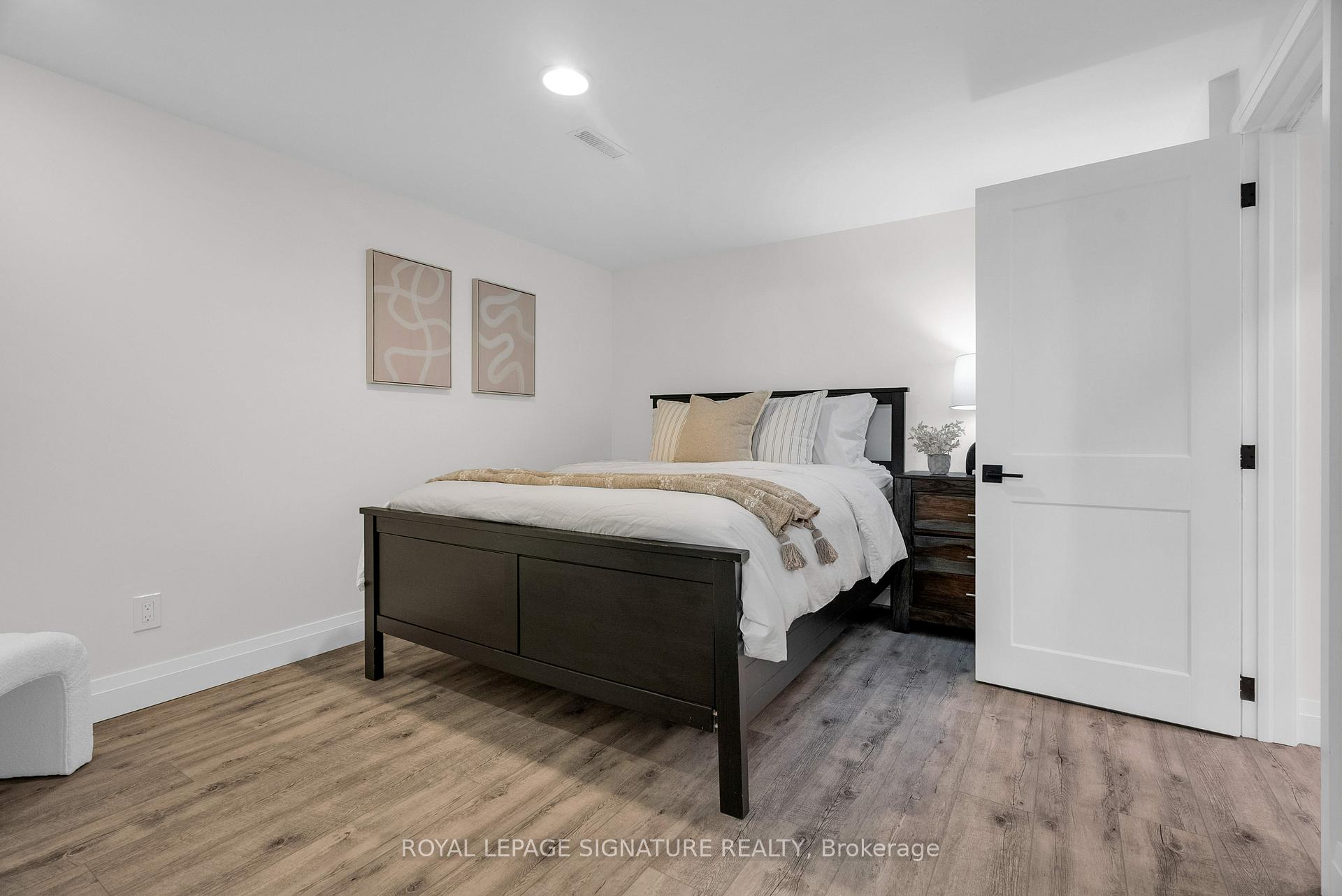 Photo 22 of 17 Birch Court, Aurora, Aurora Village — HOMEH