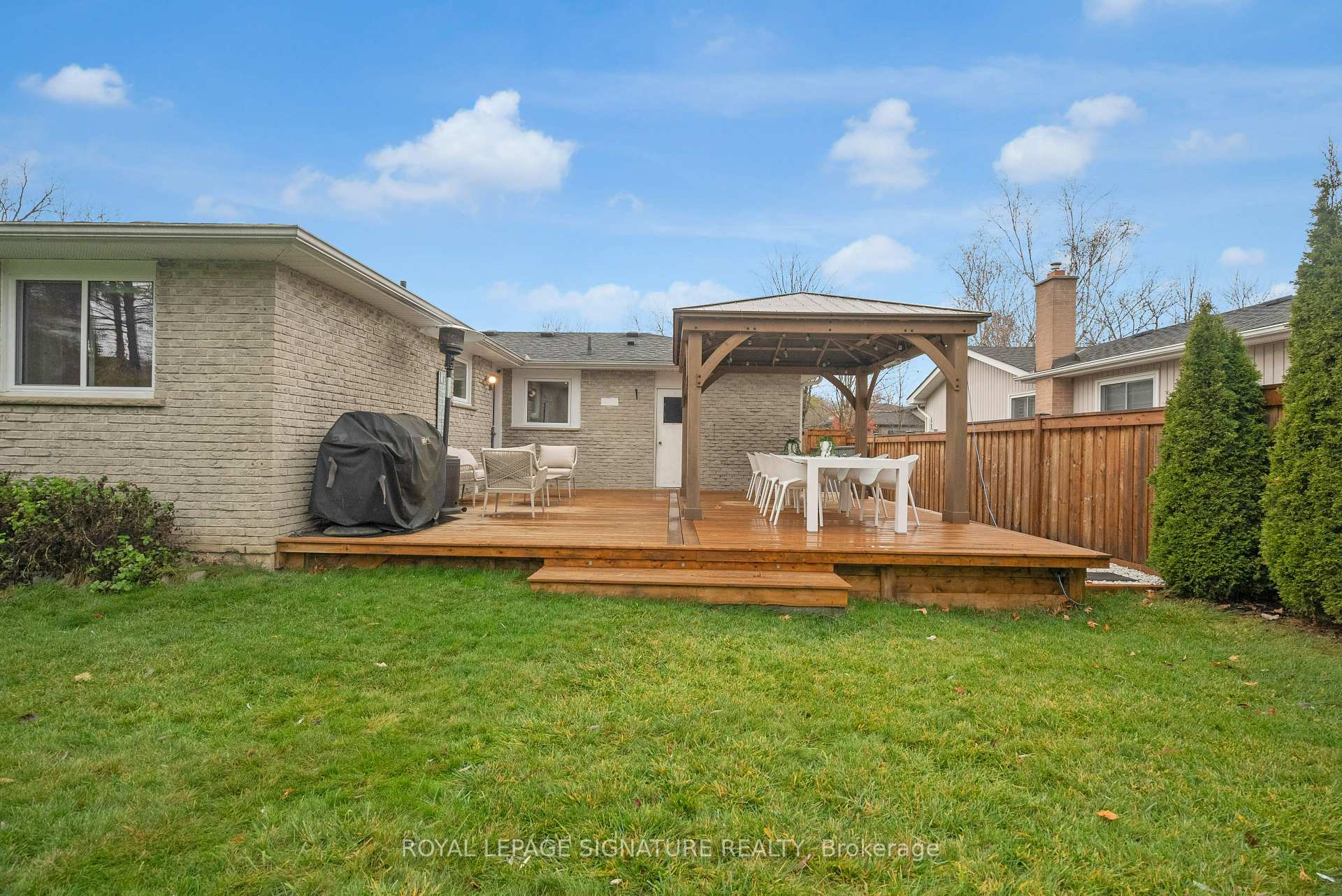 Photo 31 of 17 Birch Court, Aurora, Aurora Village — HOMEH