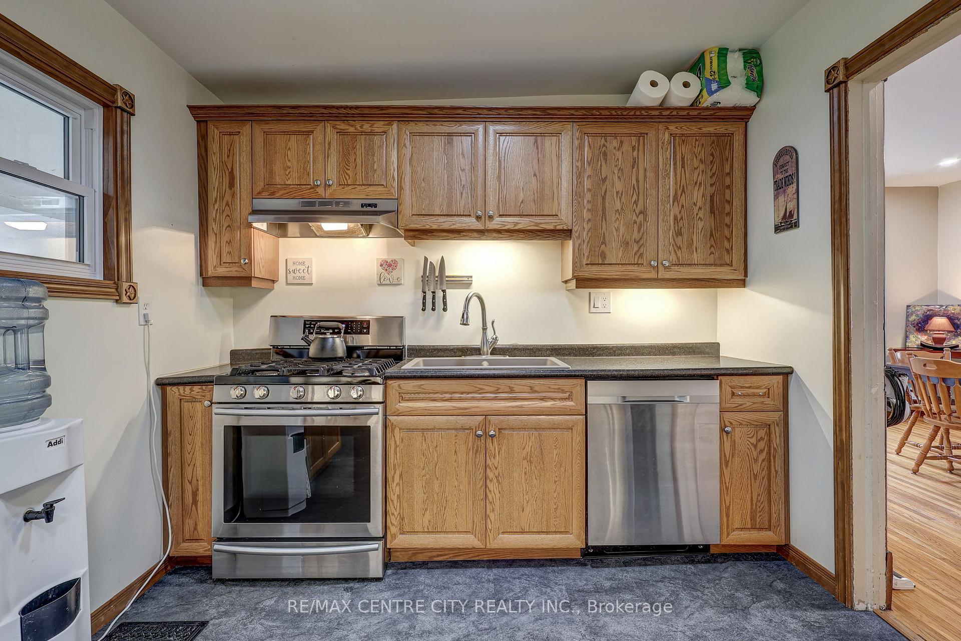 Photo 15 of 49 West Avenue, St. Thomas — HOMEH