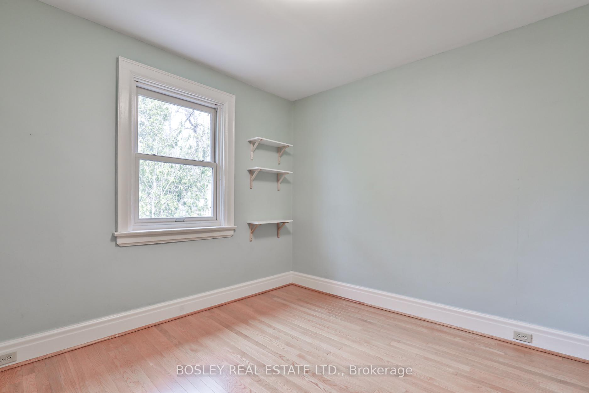 Photo 5 of 82 Belsize Drive, Toronto, Mount Pleasant West — HOMEH