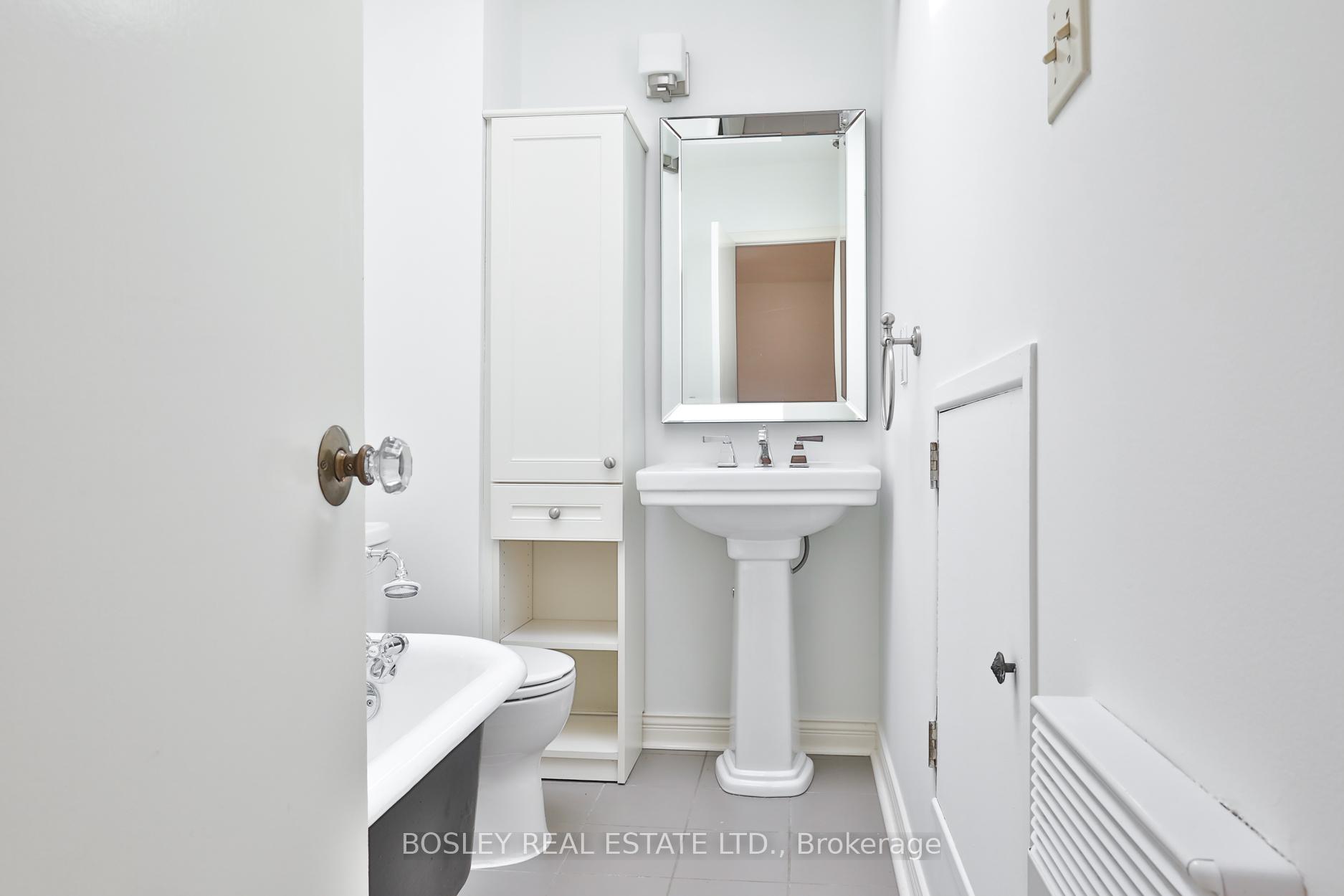 Photo 25 of 82 Belsize Drive, Toronto, Mount Pleasant West — HOMEH
