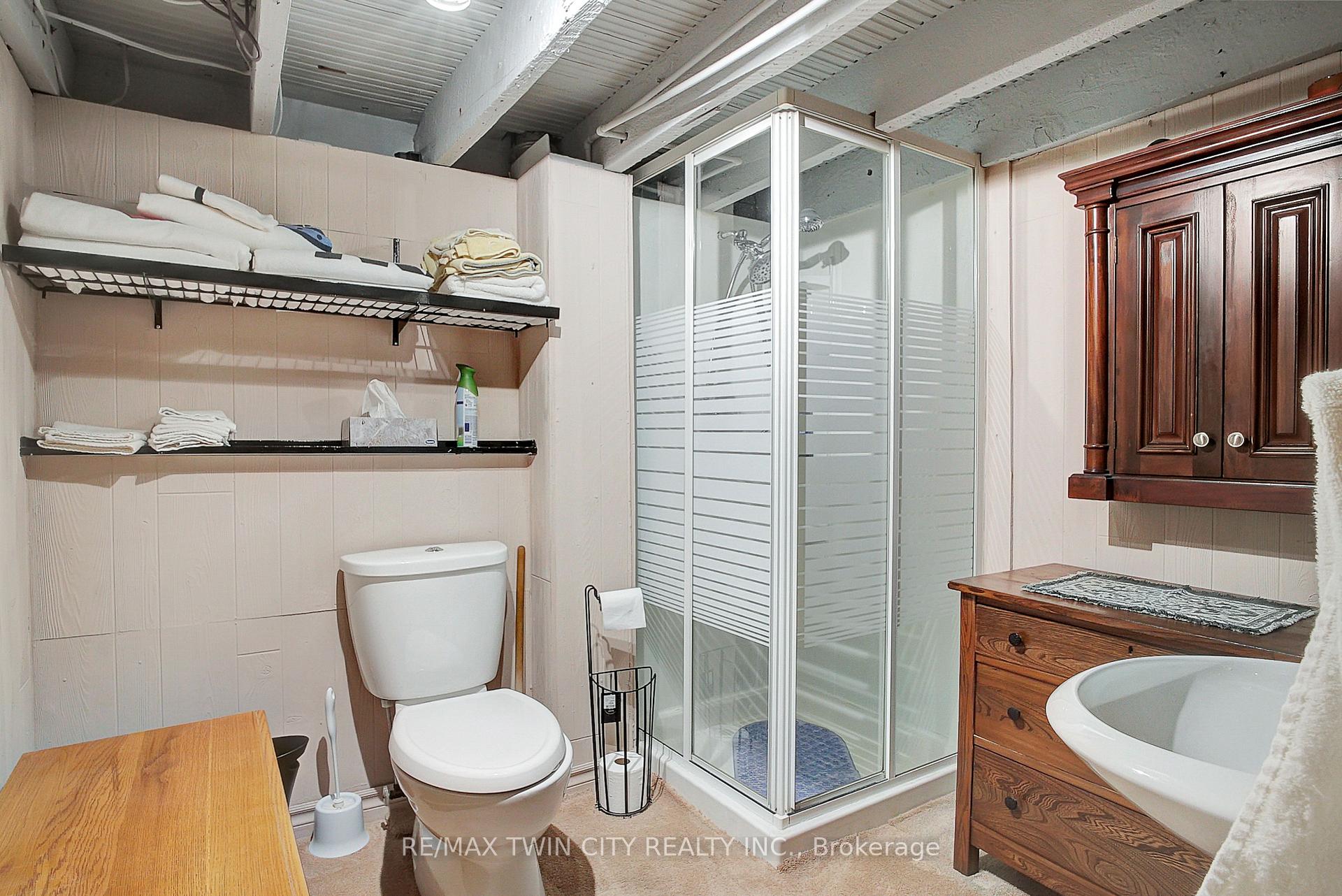 Photo 19 of 140 Park Row N, Hamilton, Crown Point — HOMEH