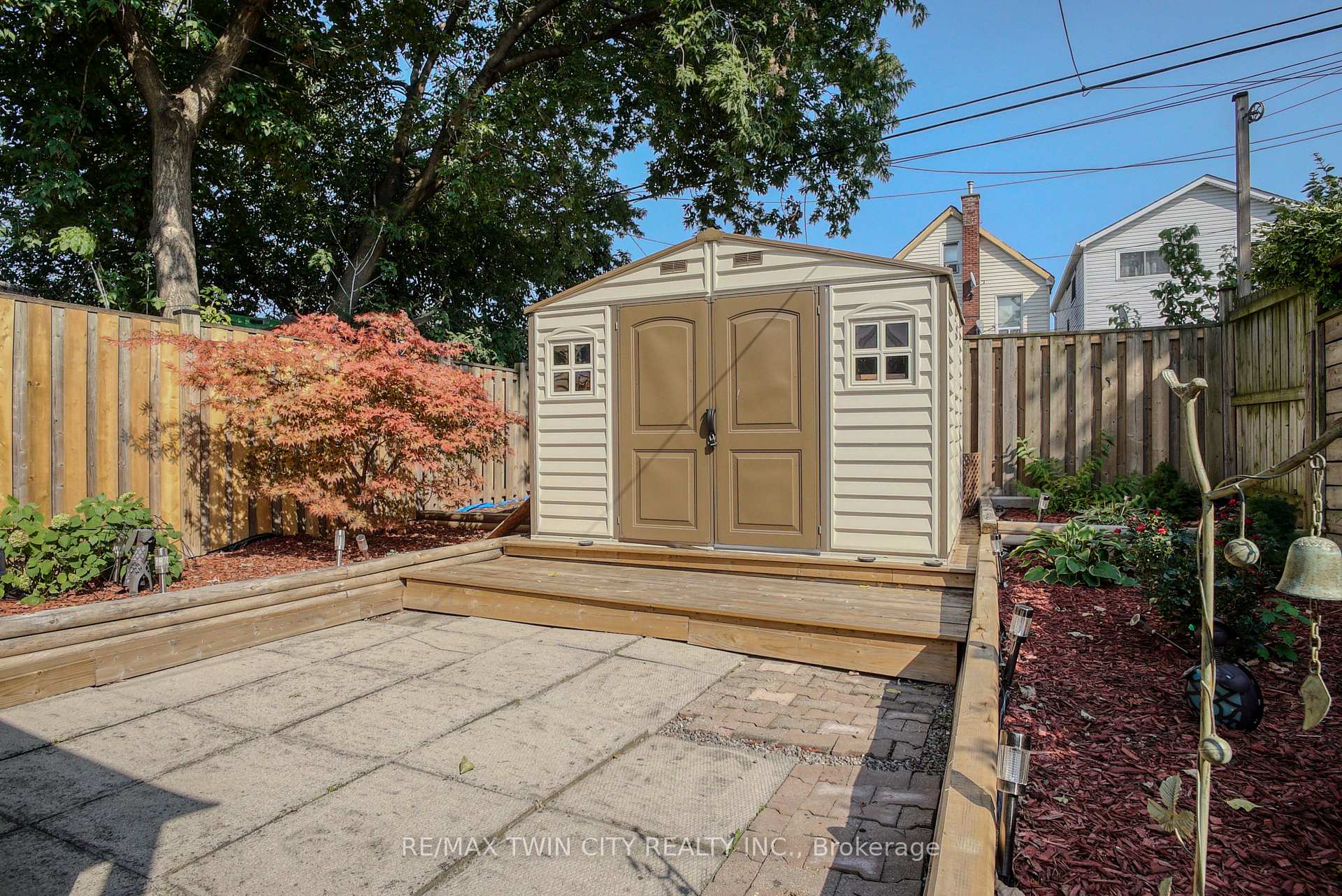 Photo 25 of 140 Park Row N, Hamilton, Crown Point — HOMEH