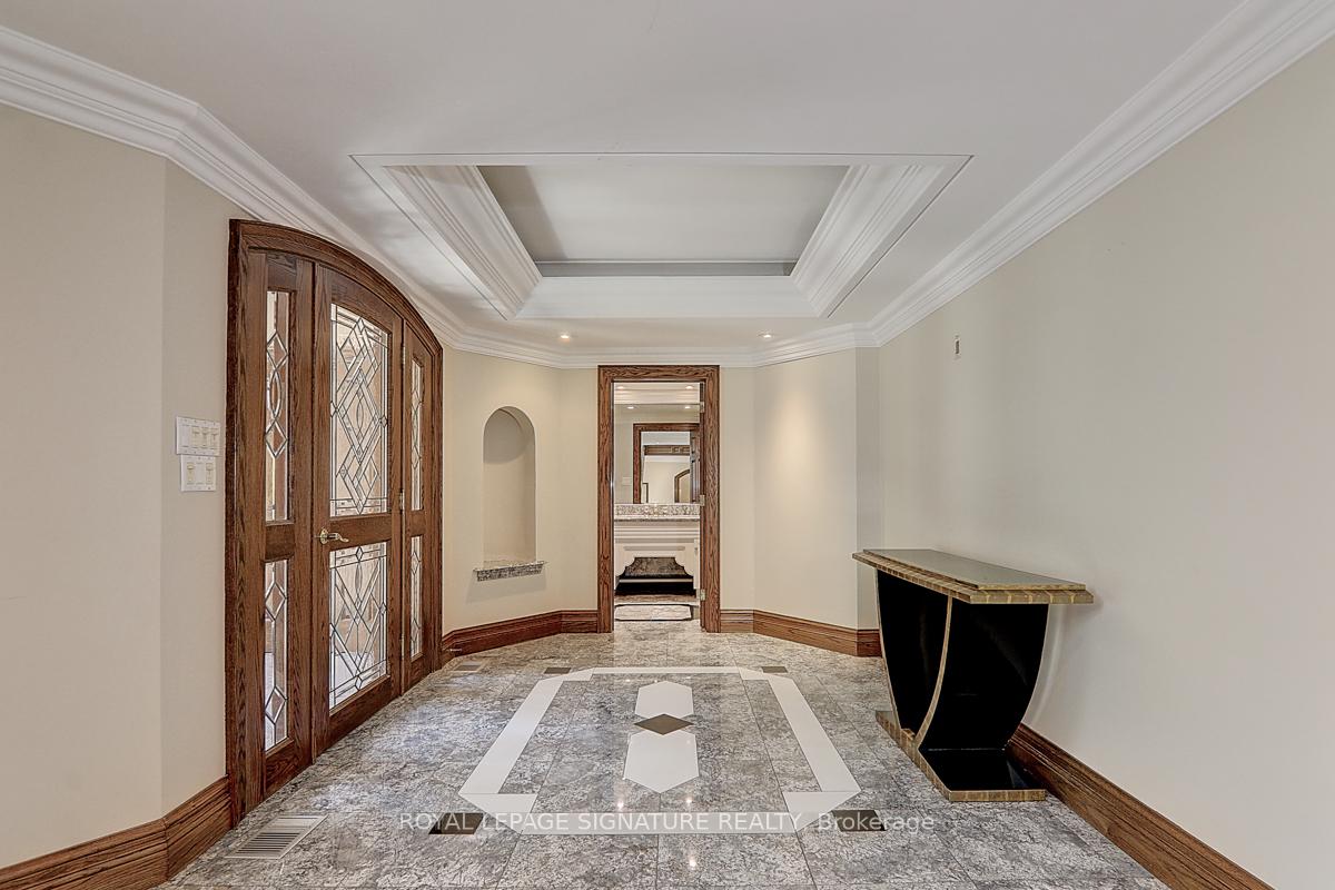 Photo 3 of 28 Old English Lane, Markham, Bayview Glen — HOMEH