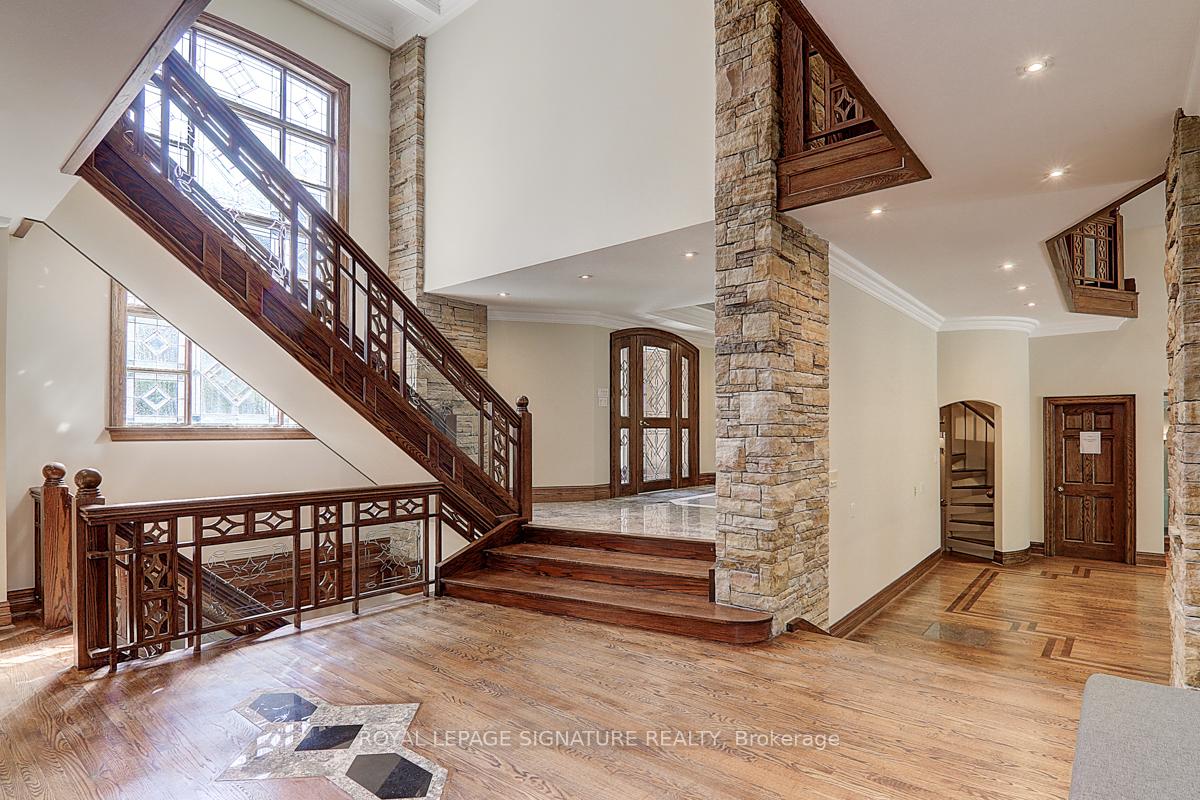 Photo 7 of 28 Old English Lane, Markham, Bayview Glen — HOMEH
