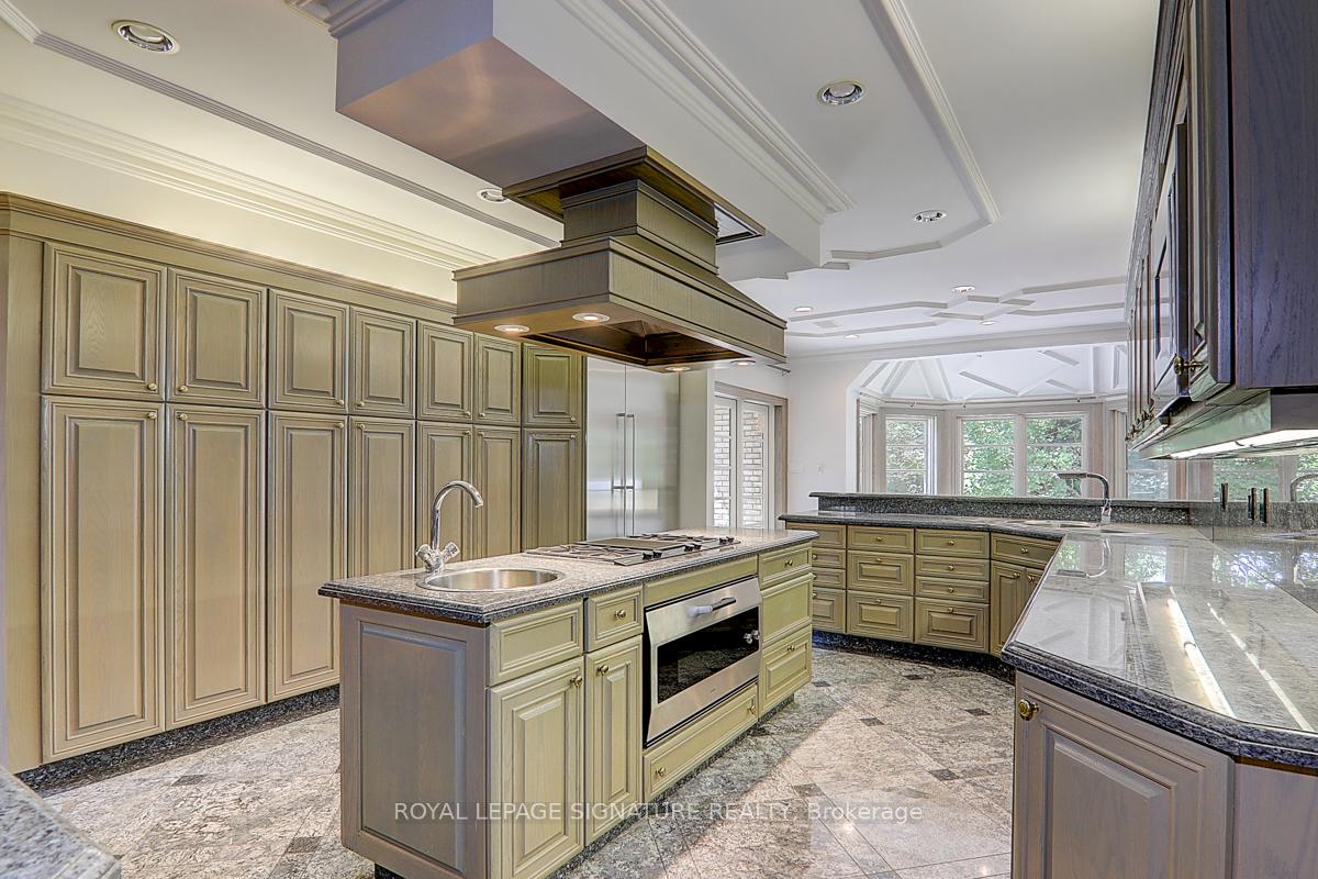 Photo 8 of 28 Old English Lane, Markham, Bayview Glen — HOMEH