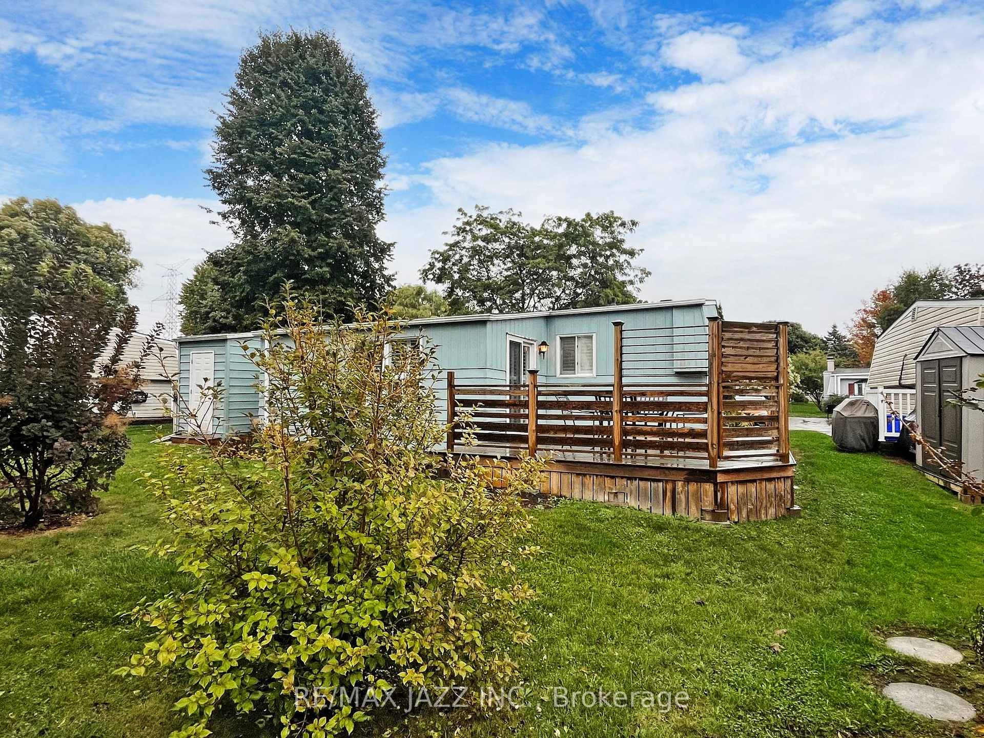 Photo 10 of 11 Canoe Court, Clarington, Newcastle — HOMEH