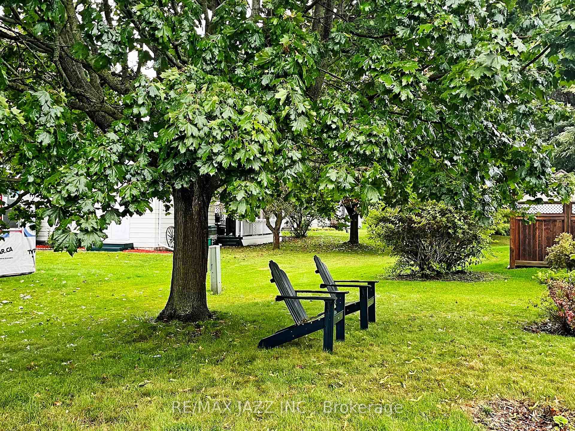 Photo 8 of 11 Canoe Court, Clarington, Newcastle — HOMEH