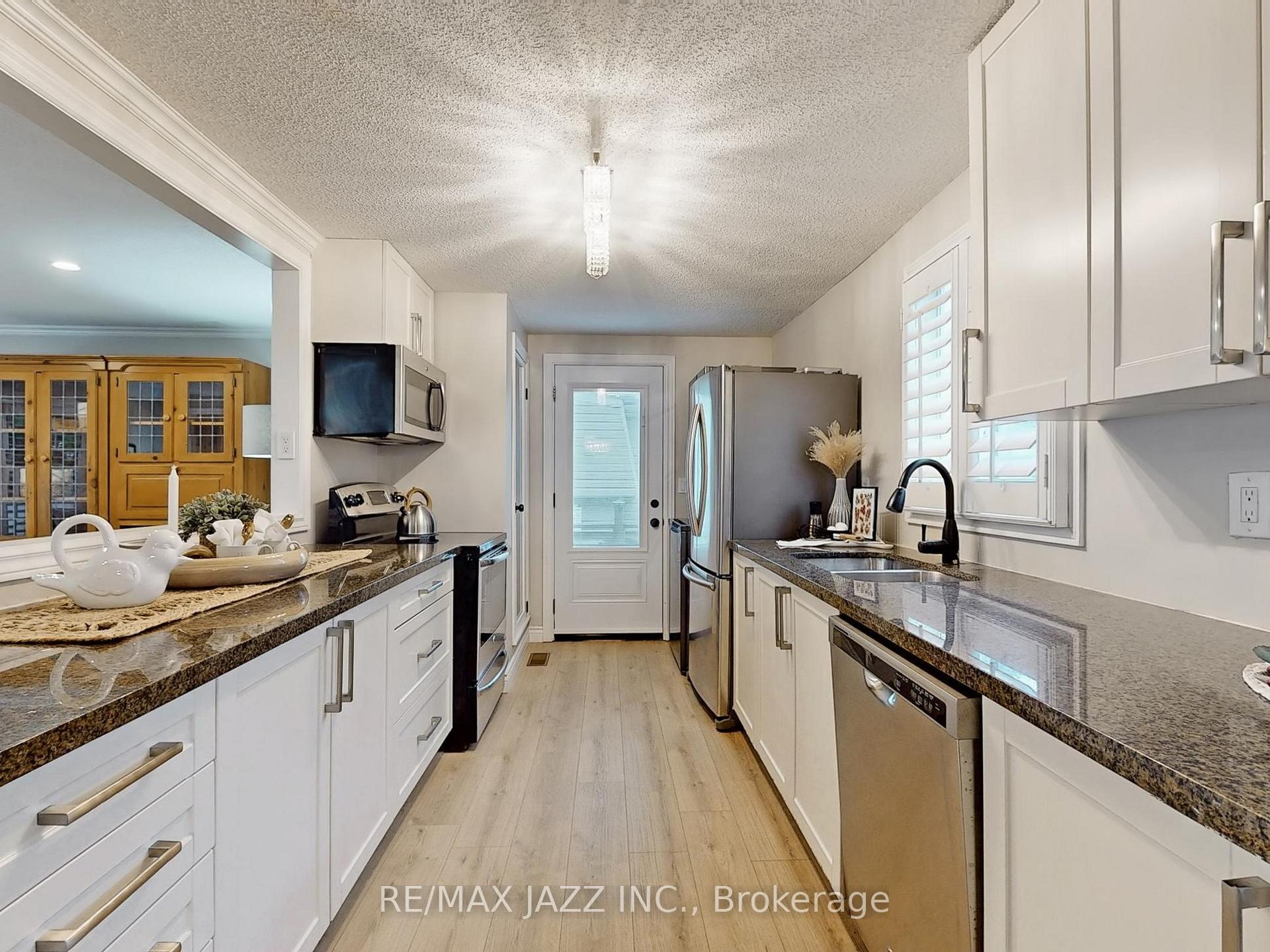 Photo 20 of 11 Canoe Court, Clarington, Newcastle — HOMEH