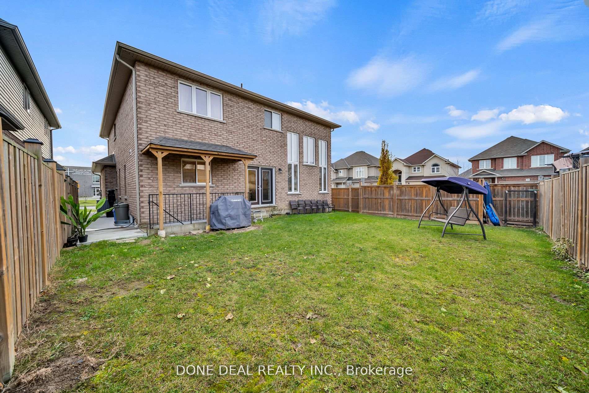 Photo 14 of 21 Bellagio Avenue, Hamilton, Hannon — HOMEH