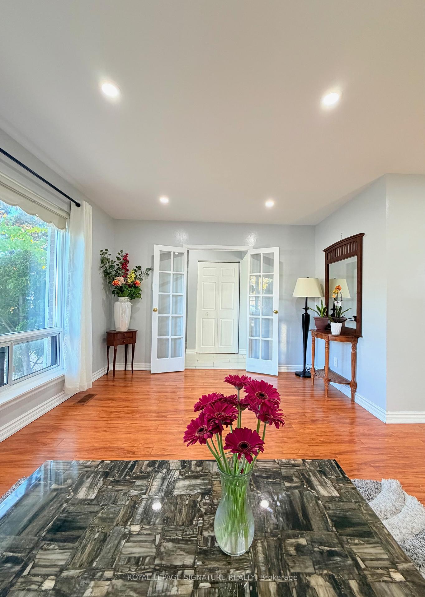 Photo 5 of 25 Birchbank Road, Brampton, Avondale — HOMEH