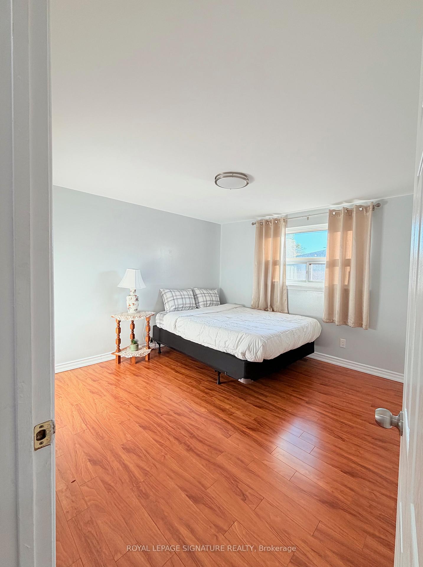 Photo 19 of 25 Birchbank Road, Brampton, Avondale — HOMEH