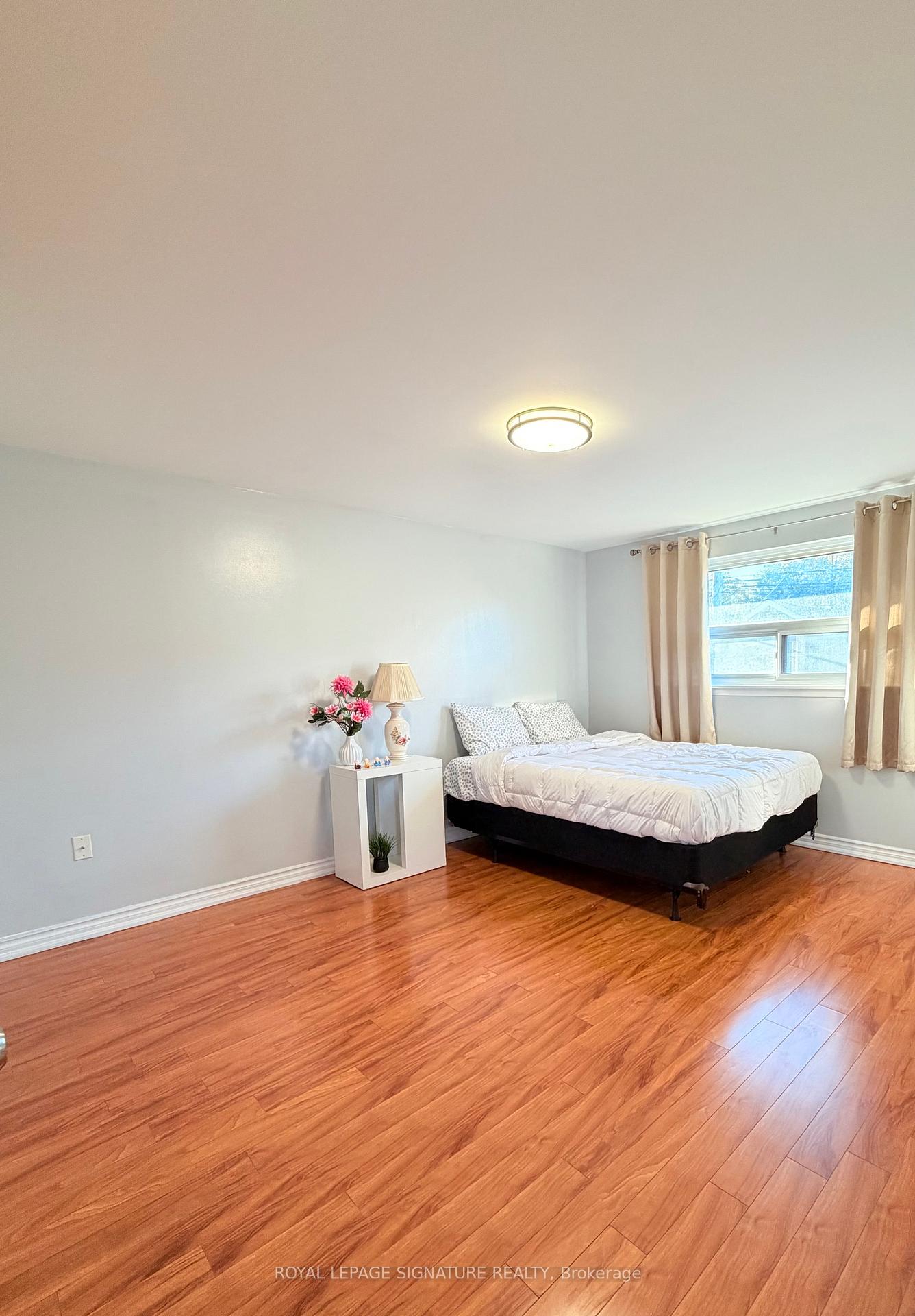 Photo 20 of 25 Birchbank Road, Brampton, Avondale — HOMEH