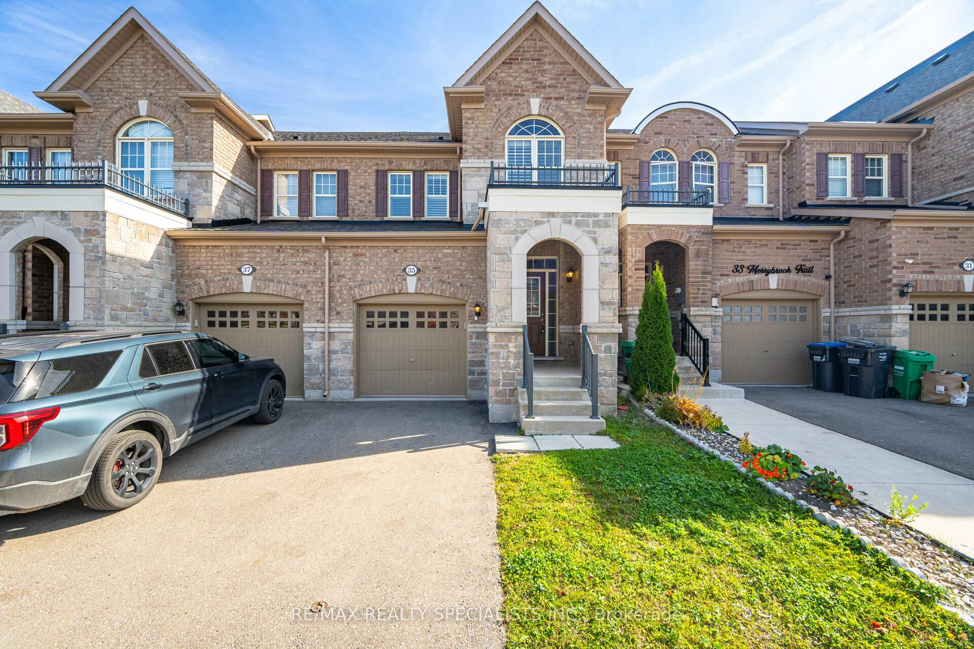 Photo 6 of 35 Merrybrook Trail, Brampton, Brampton North — HOMEH