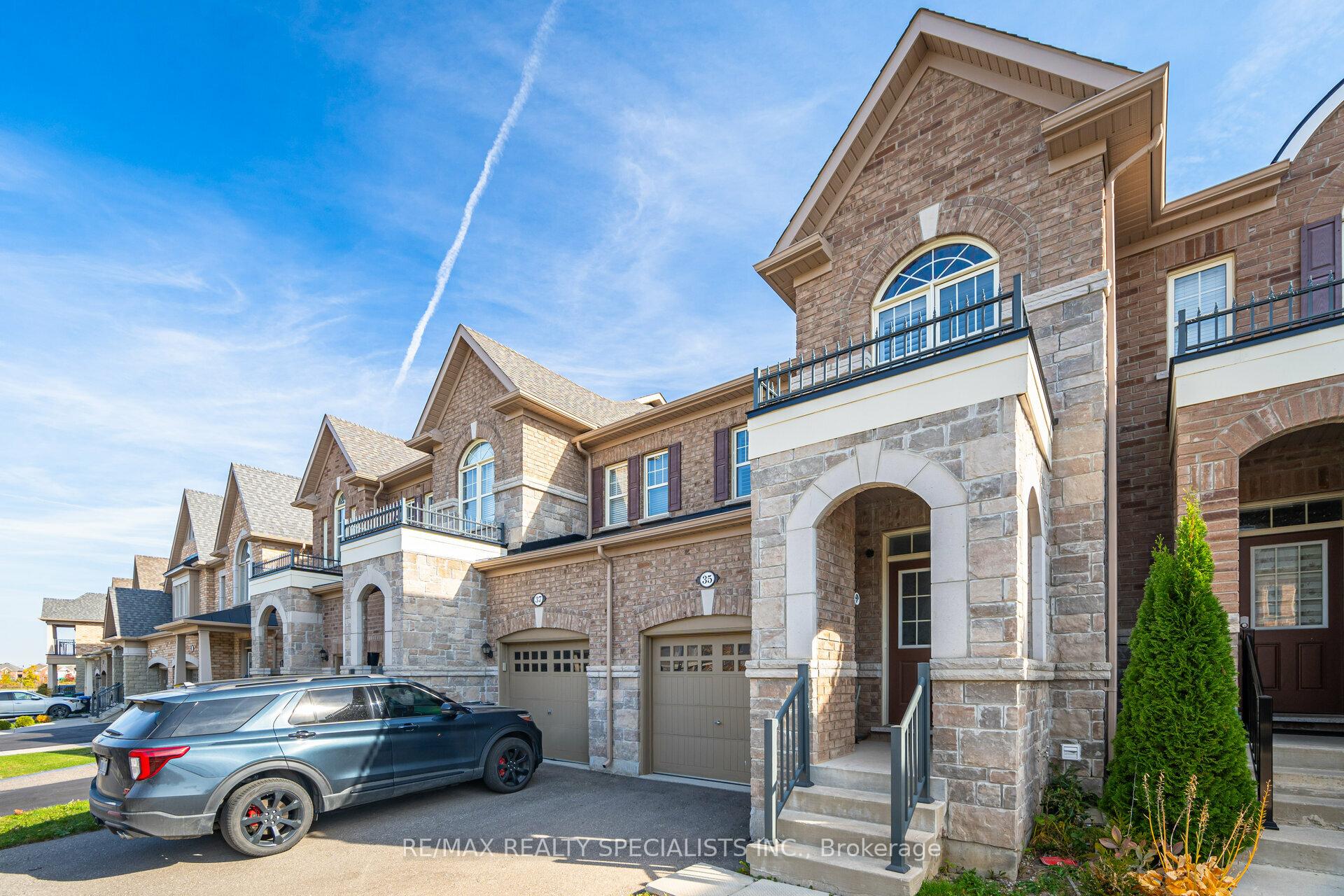 Photo 2 of 35 Merrybrook Trail, Brampton, Brampton North — HOMEH