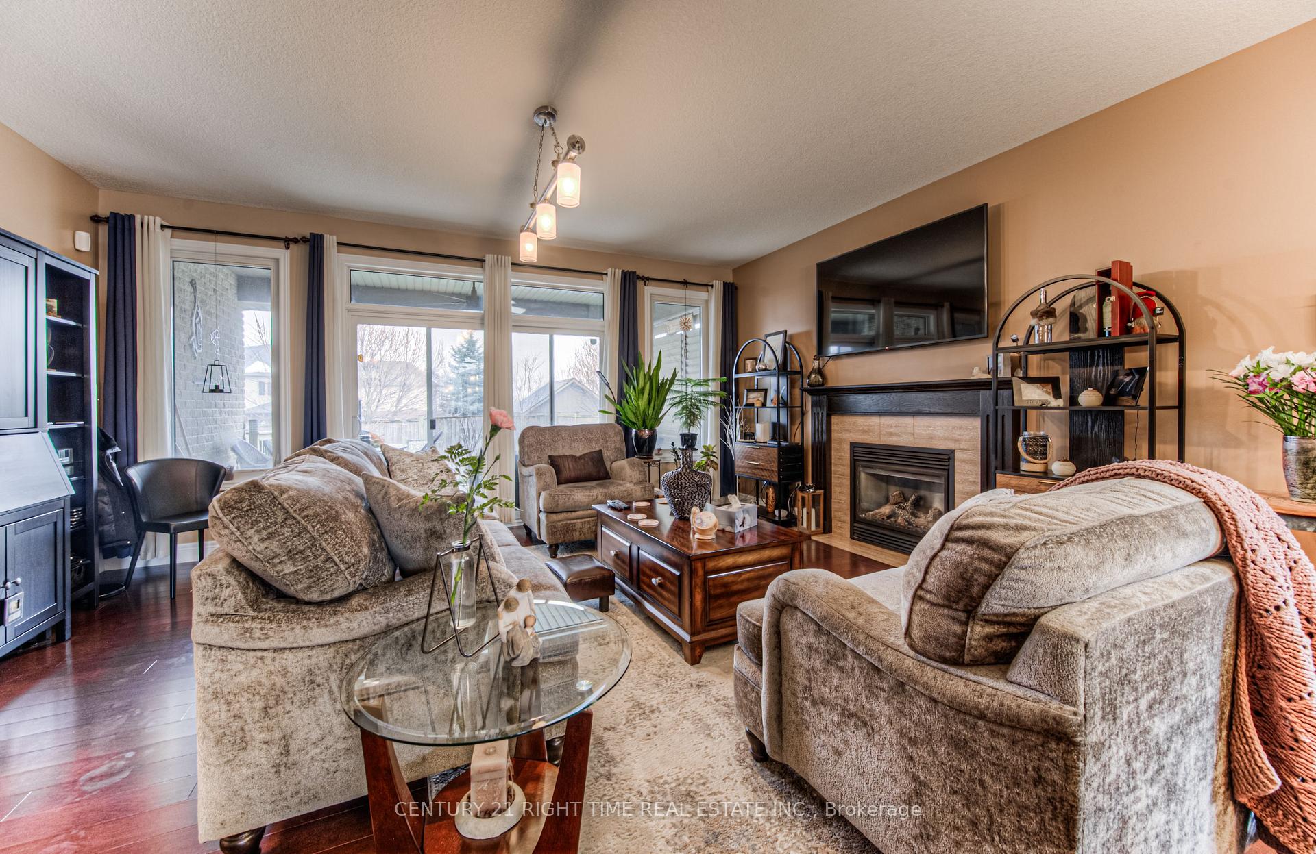 Photo 12 of 163 Townsend Drive, Woolwich — HOMEH