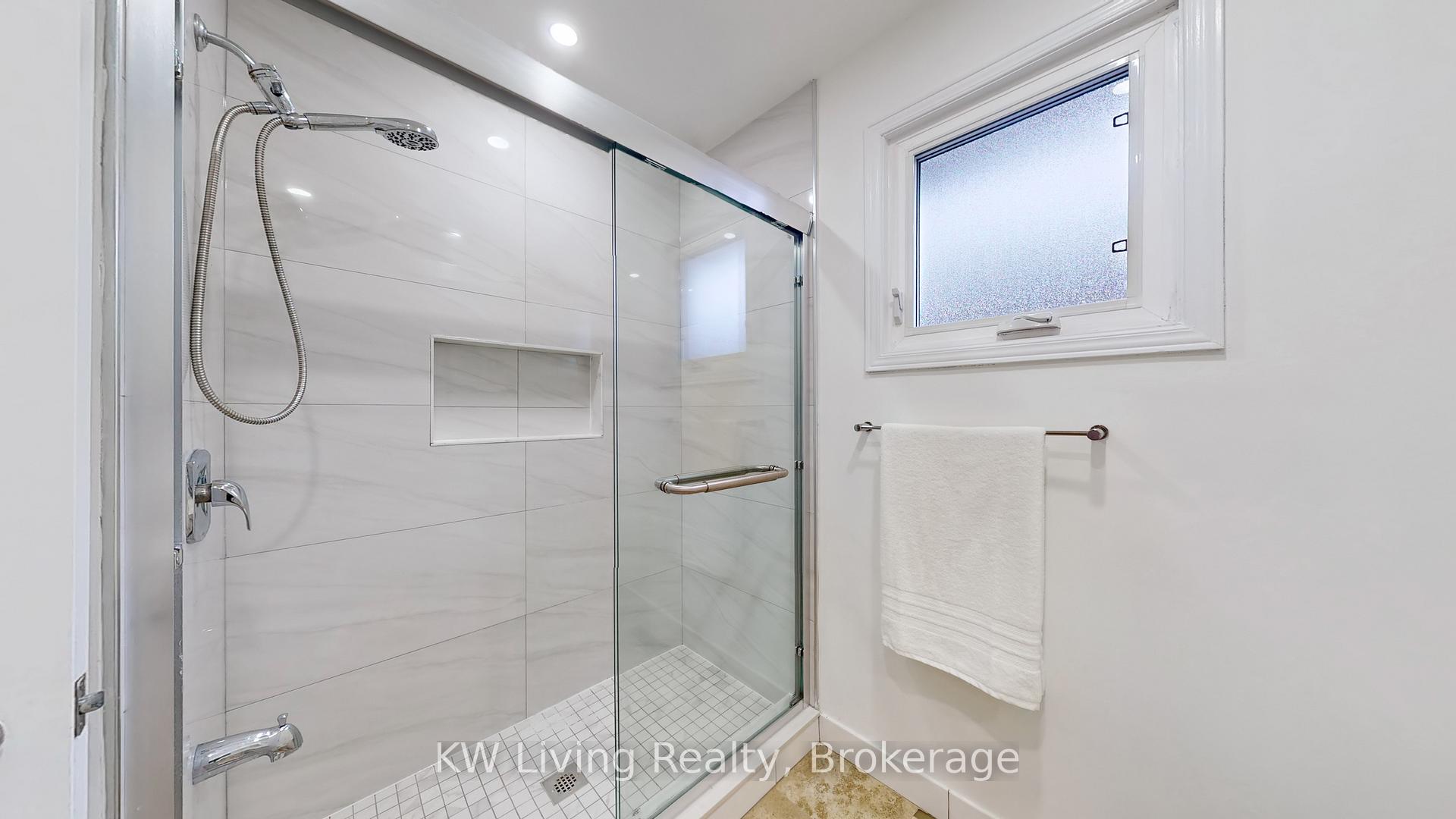 Photo 34 of 60 Graham Crescent, Markham, Raymerville — HOMEH