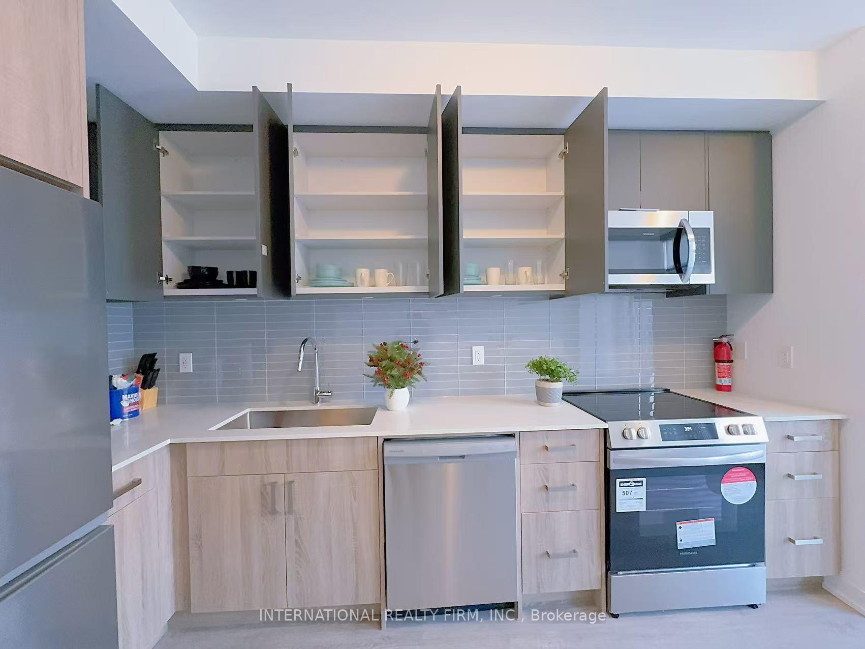Photo 2 of 22 Turtle Island Road, Toronto, Englemount-Lawrence — HOMEH