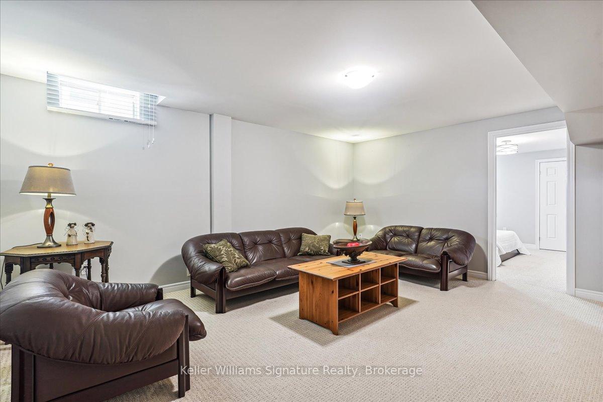 Photo 24 of 26 Turi Drive, Hamilton, Rural Glanbrook — HOMEH